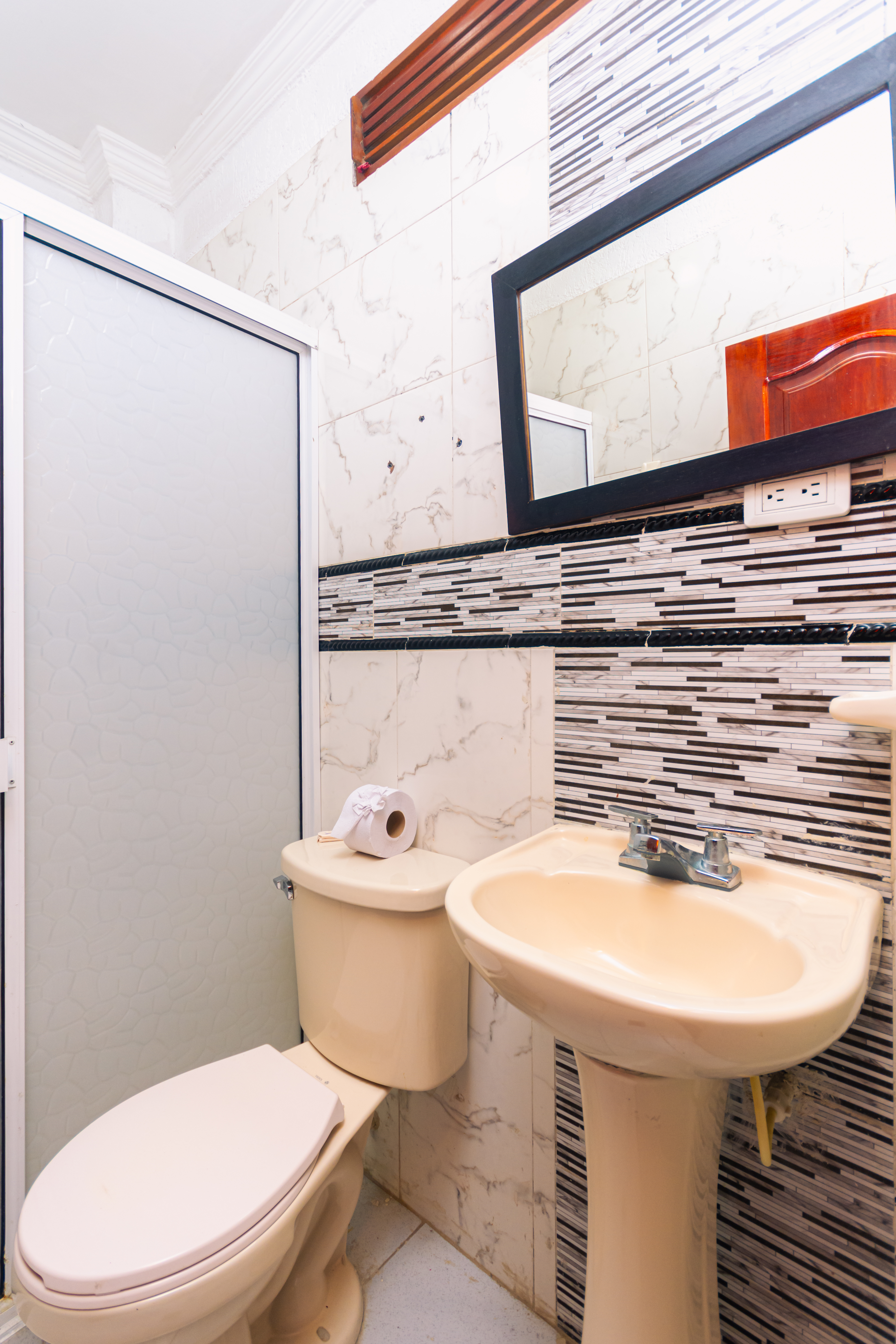 Twin with Air Conditioning