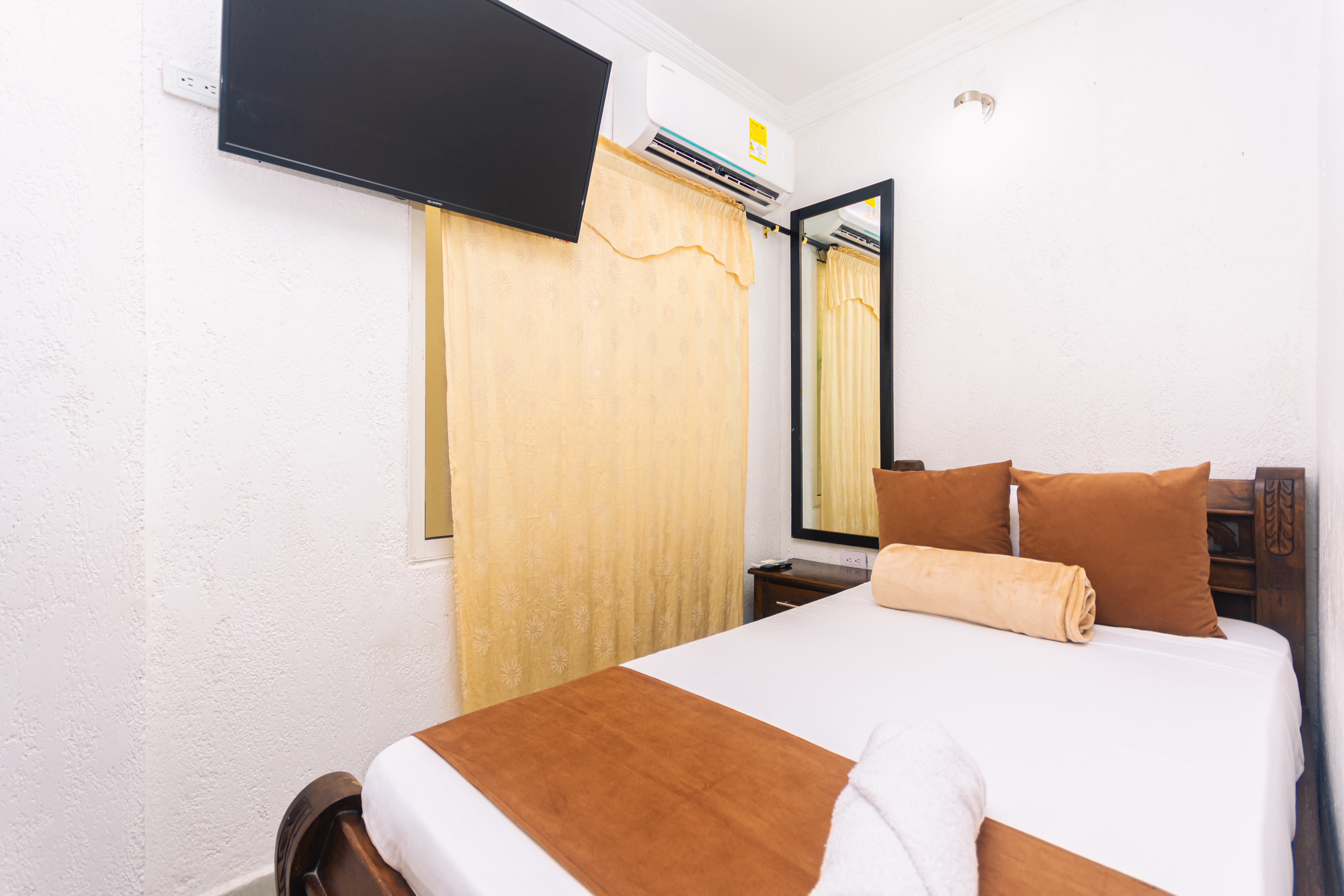 Twin with Air Conditioning