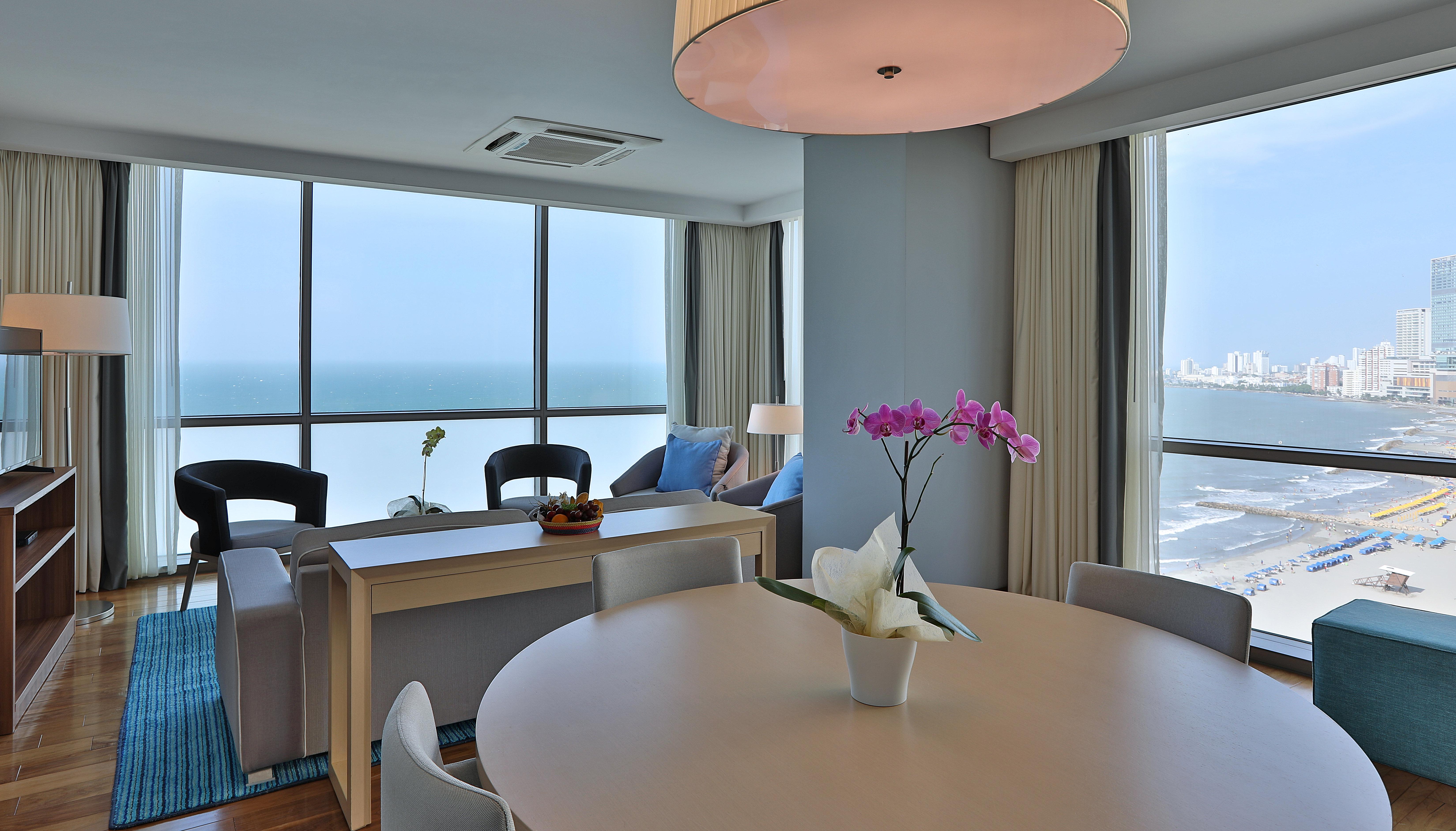 Suite Ocean View King Bed