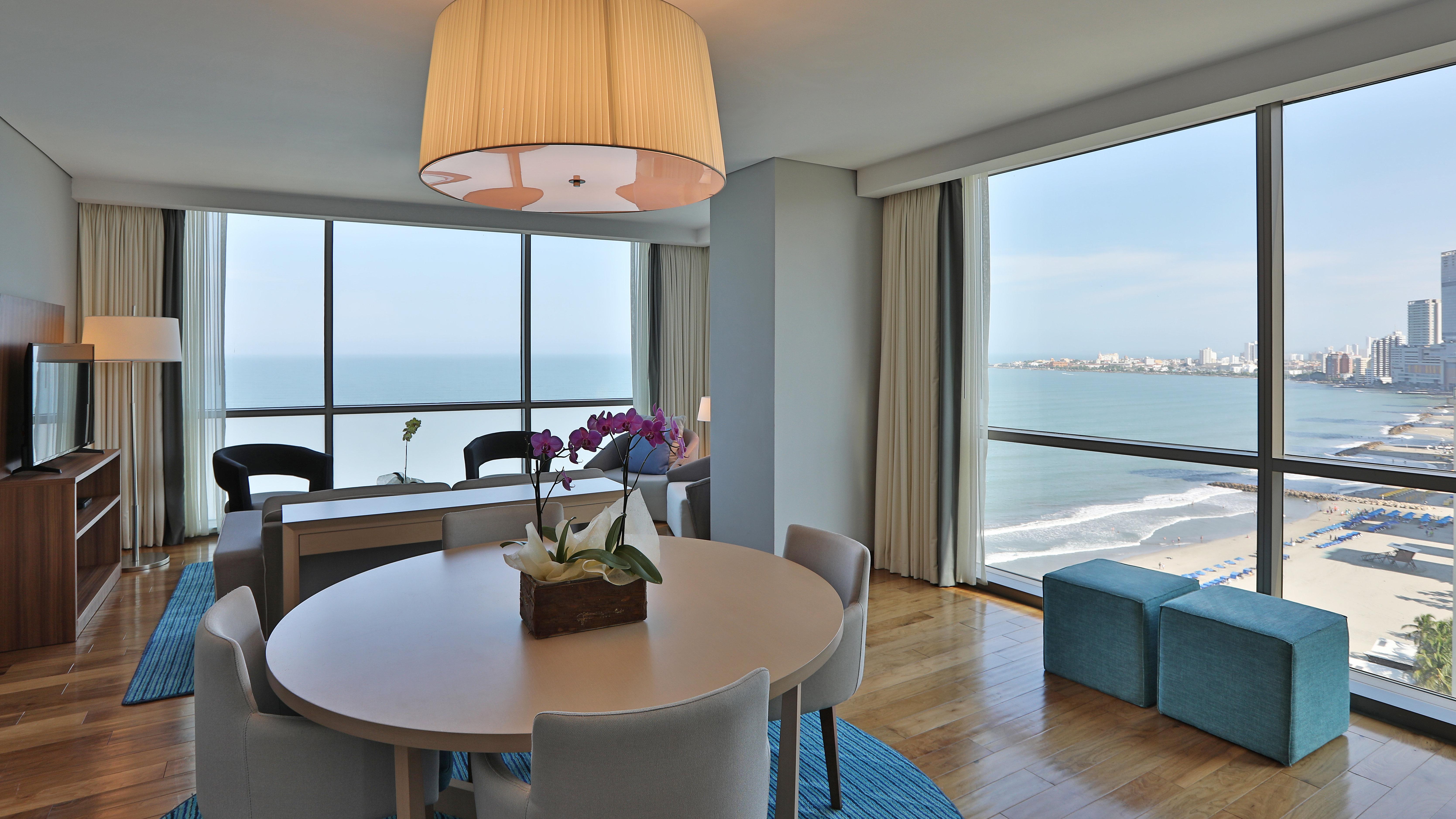 Suite Ocean View King Bed