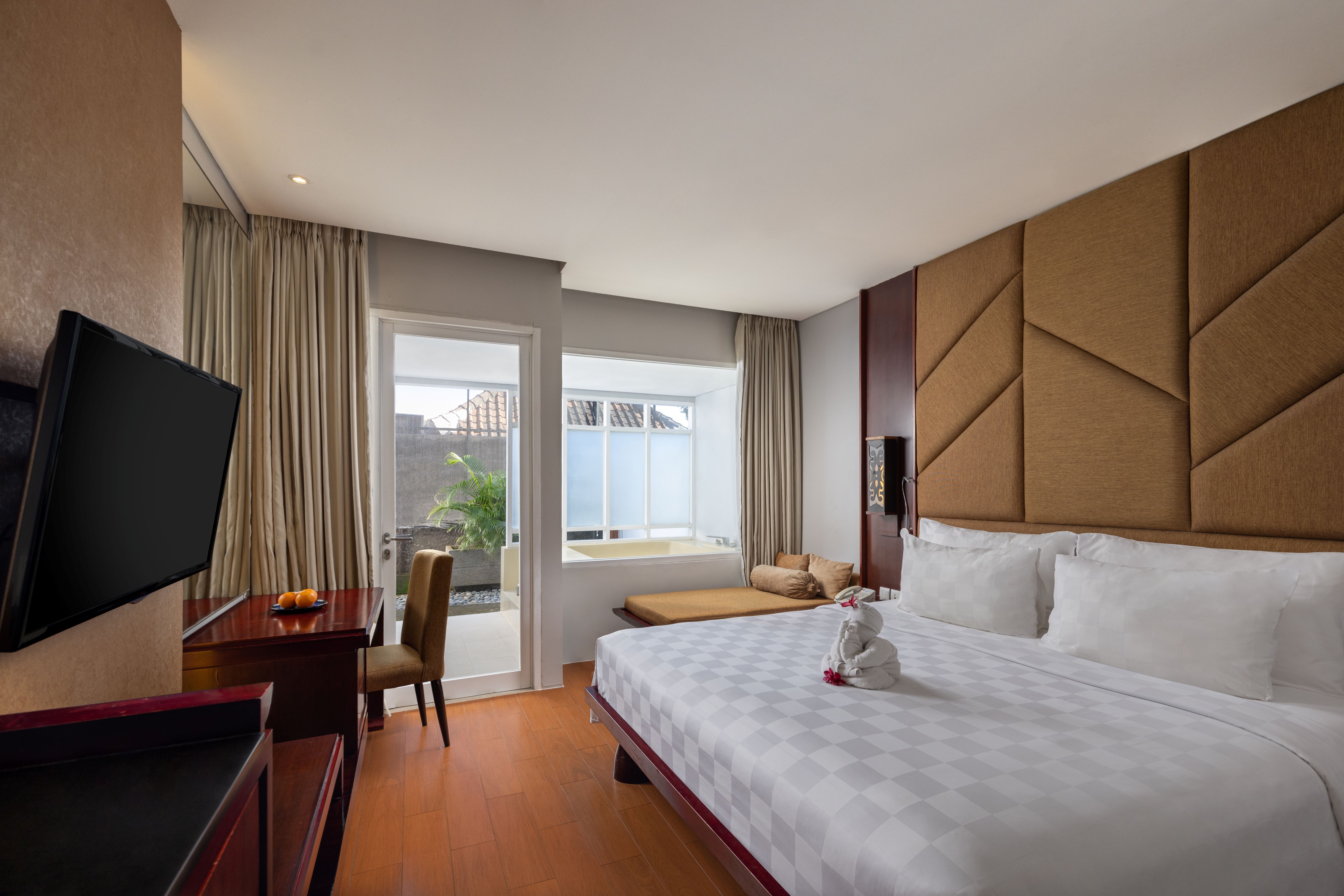 Double Deluxe King Bed