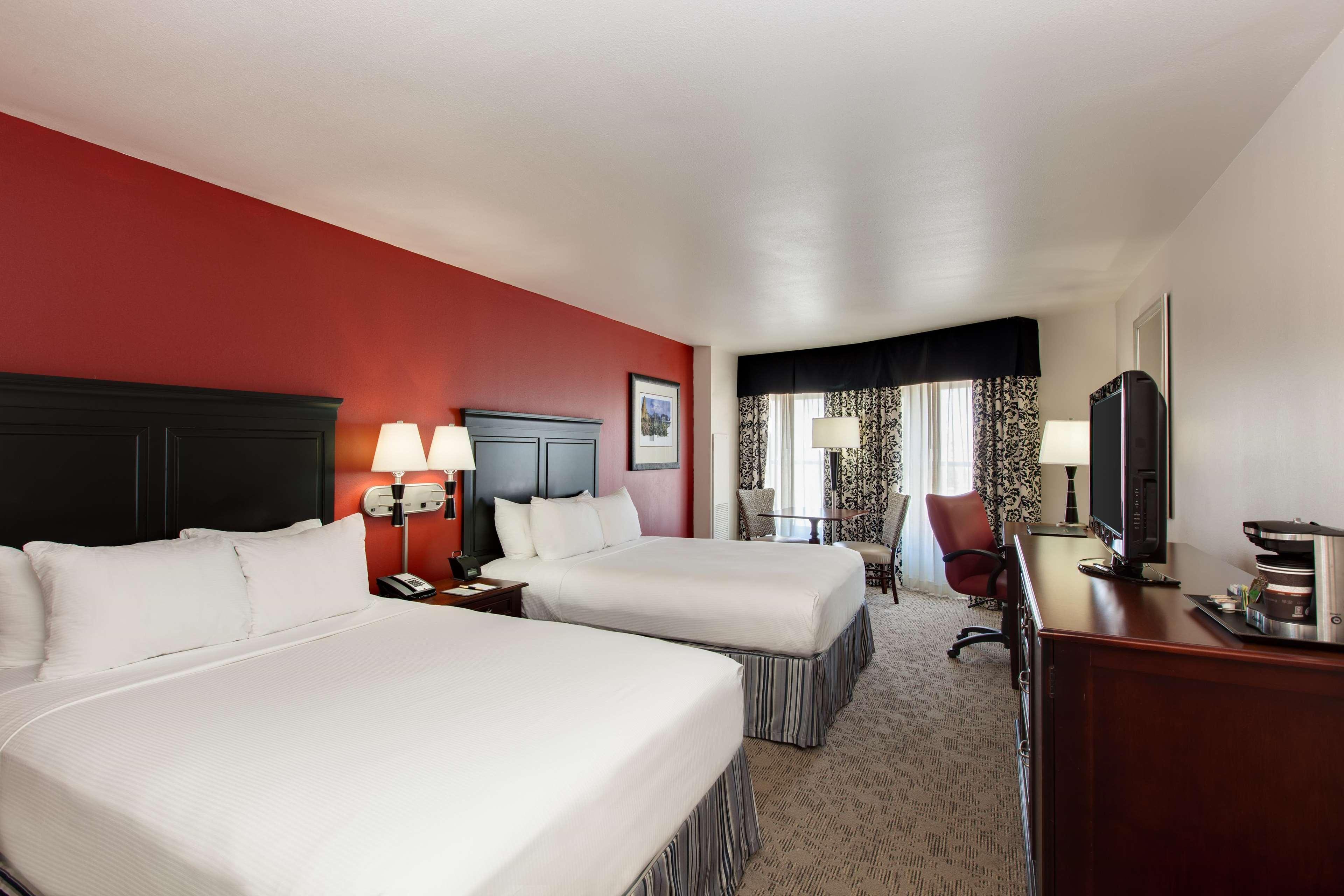 Double Two Double Beds Non Smoking