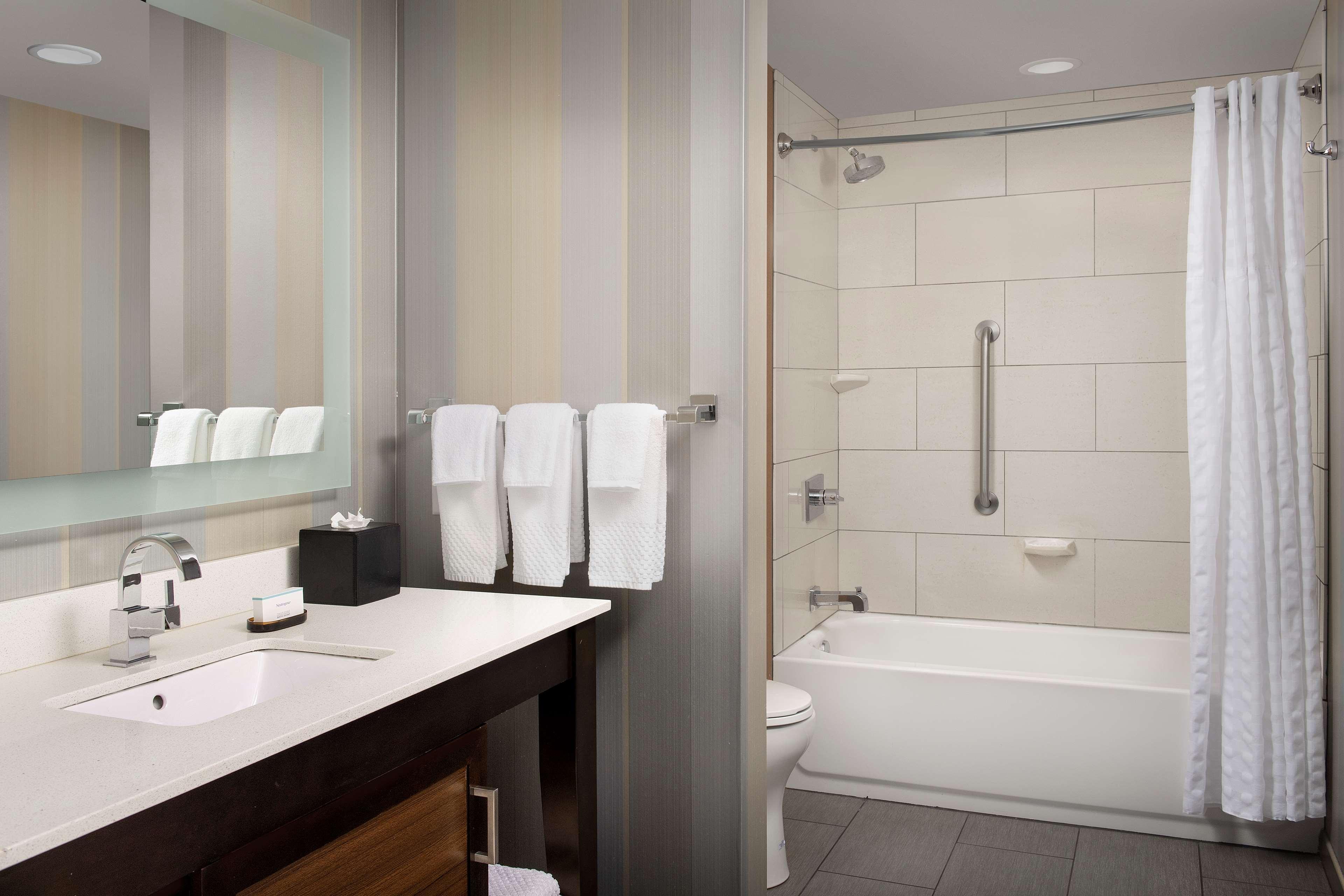 Suite Two Queen Beds