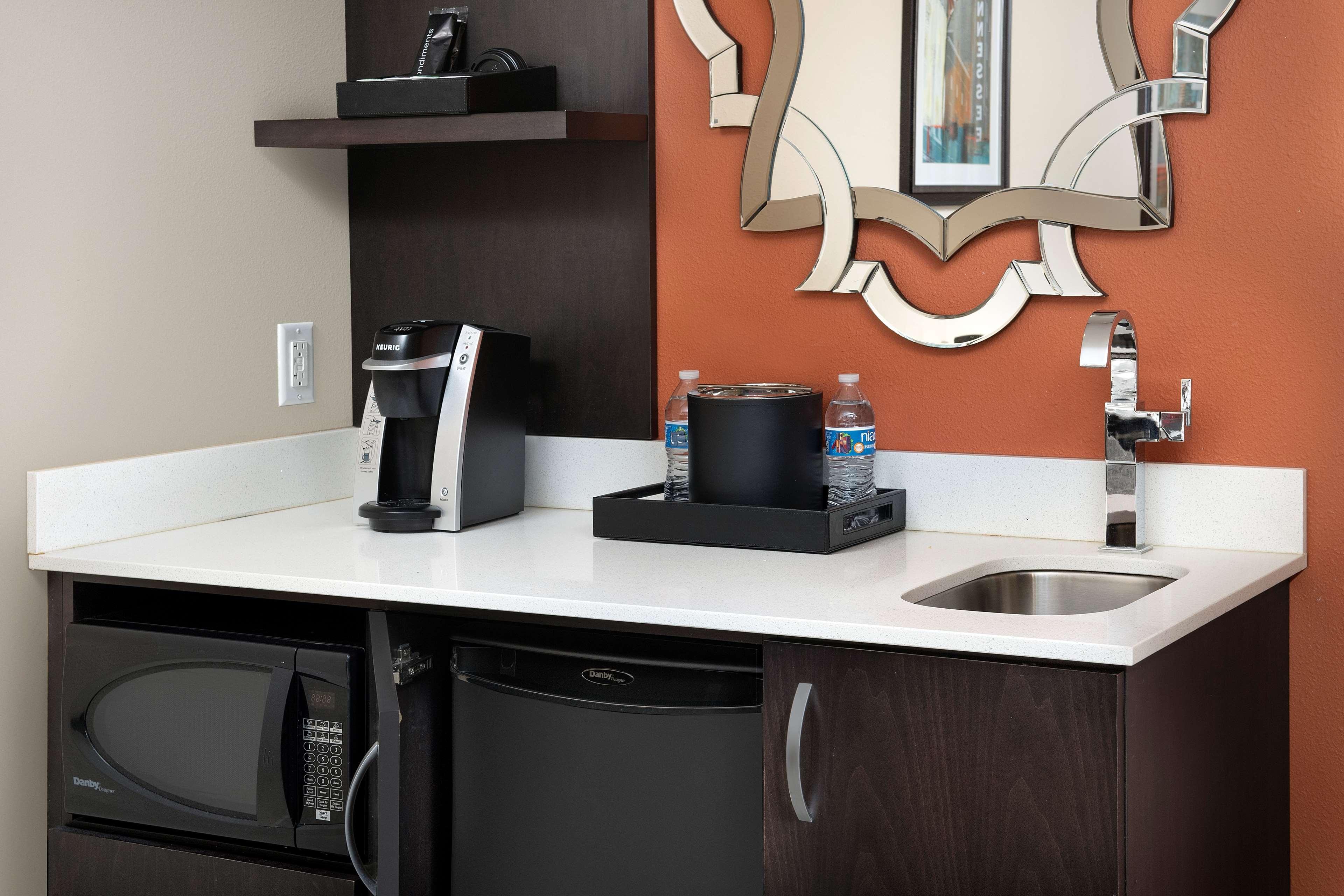 Suite Two Queen Beds