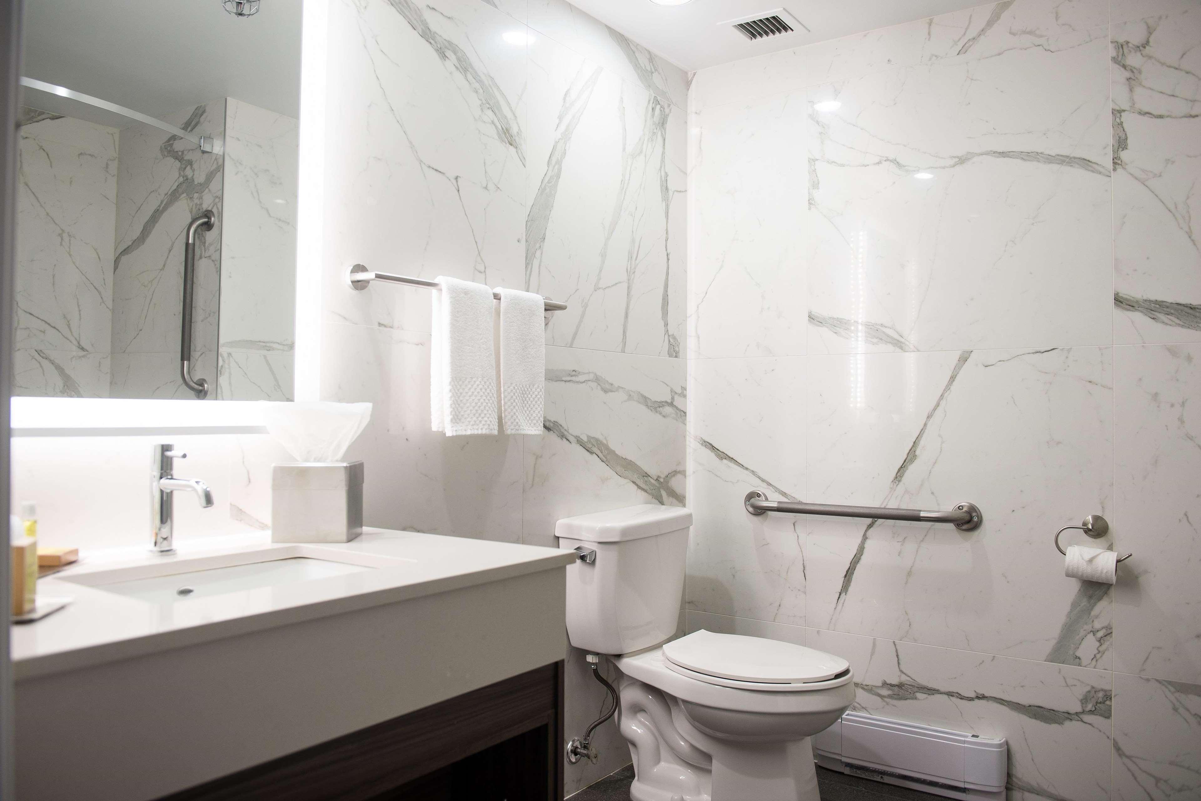 Double Queen Size Bed