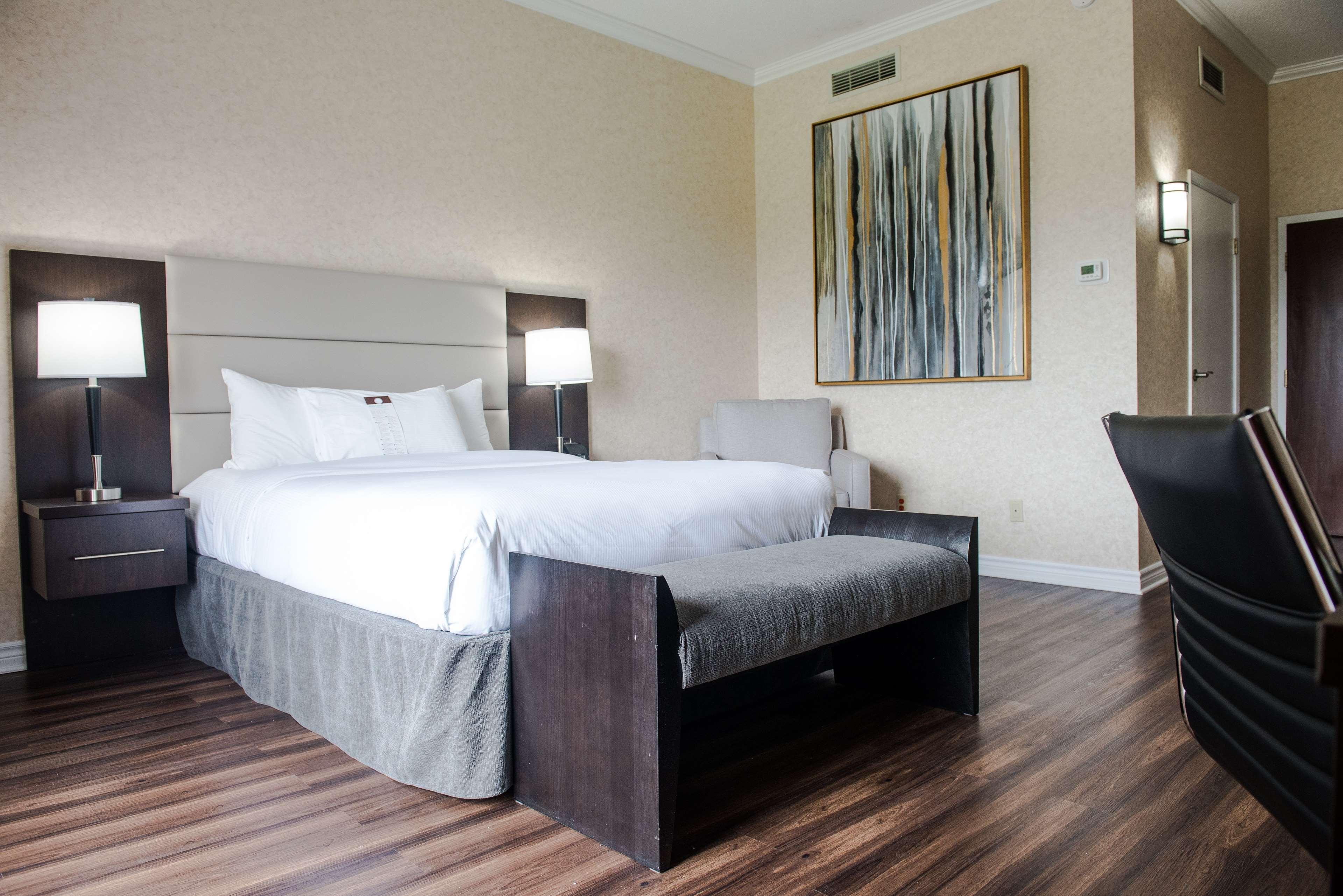 Suite Queen Size Bed