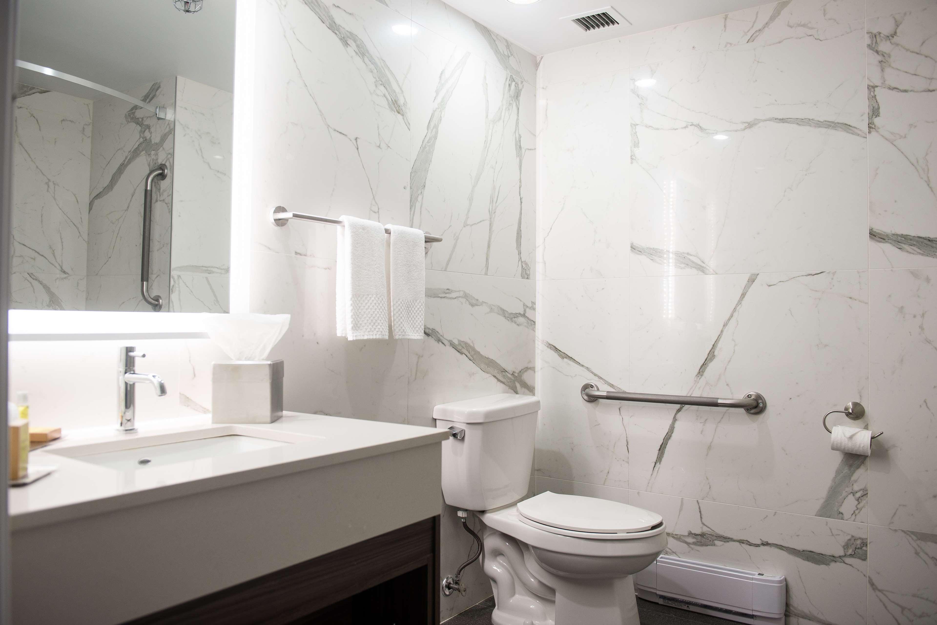 Double Queen Size Bed