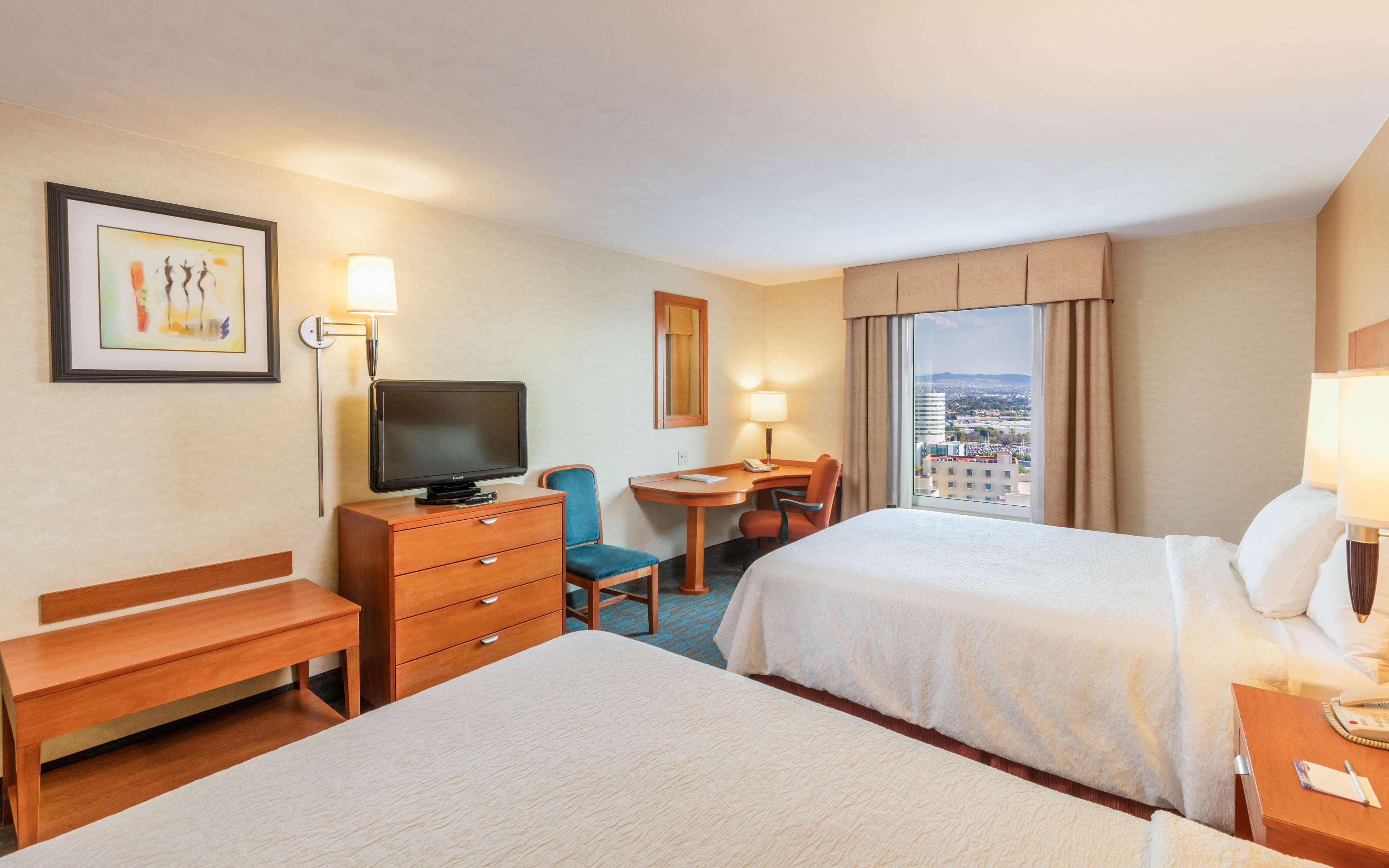 Double Queen Bed Non Smoking