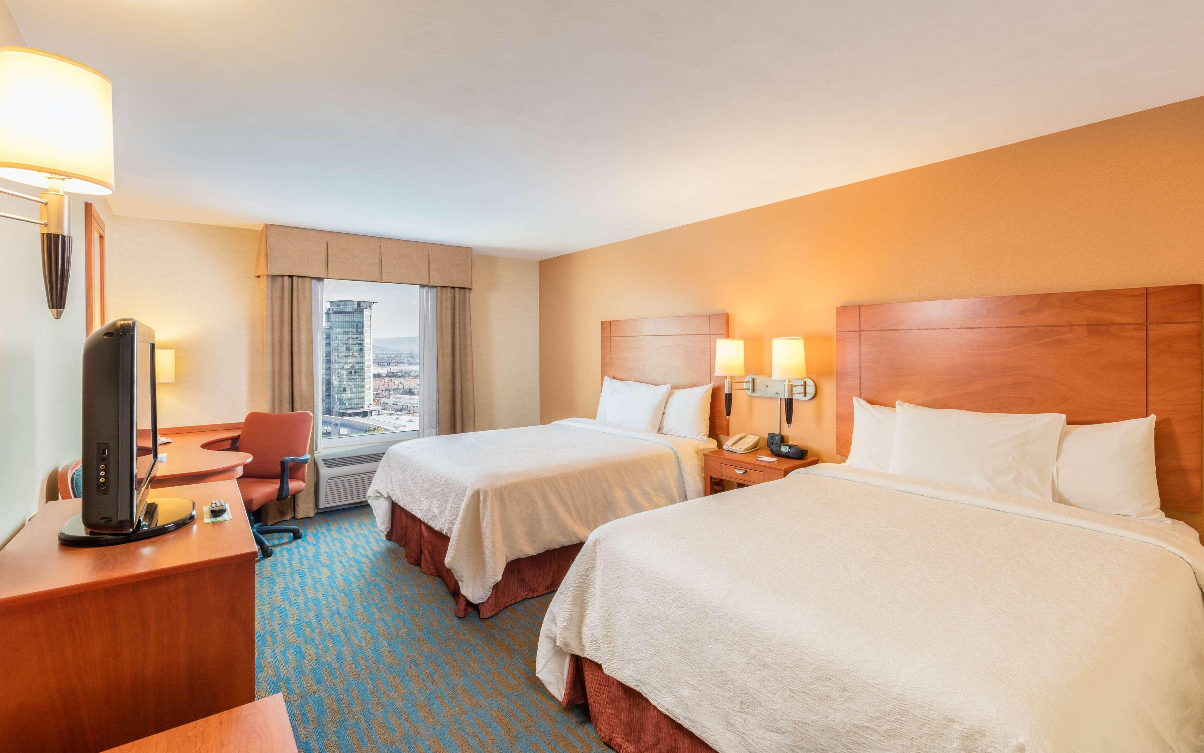 Double Queen Bed Non Smoking