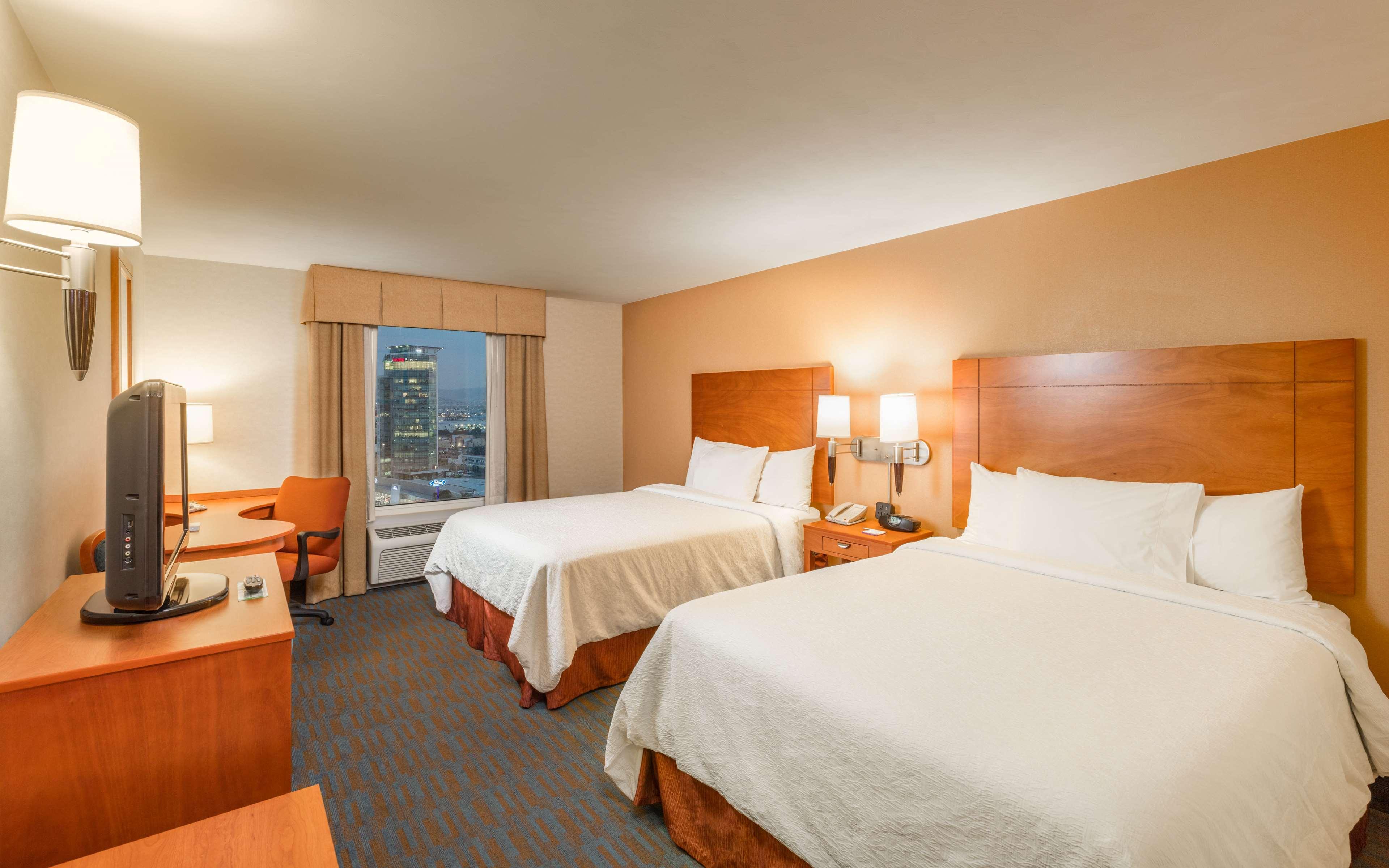 Double Queen Bed Non Smoking