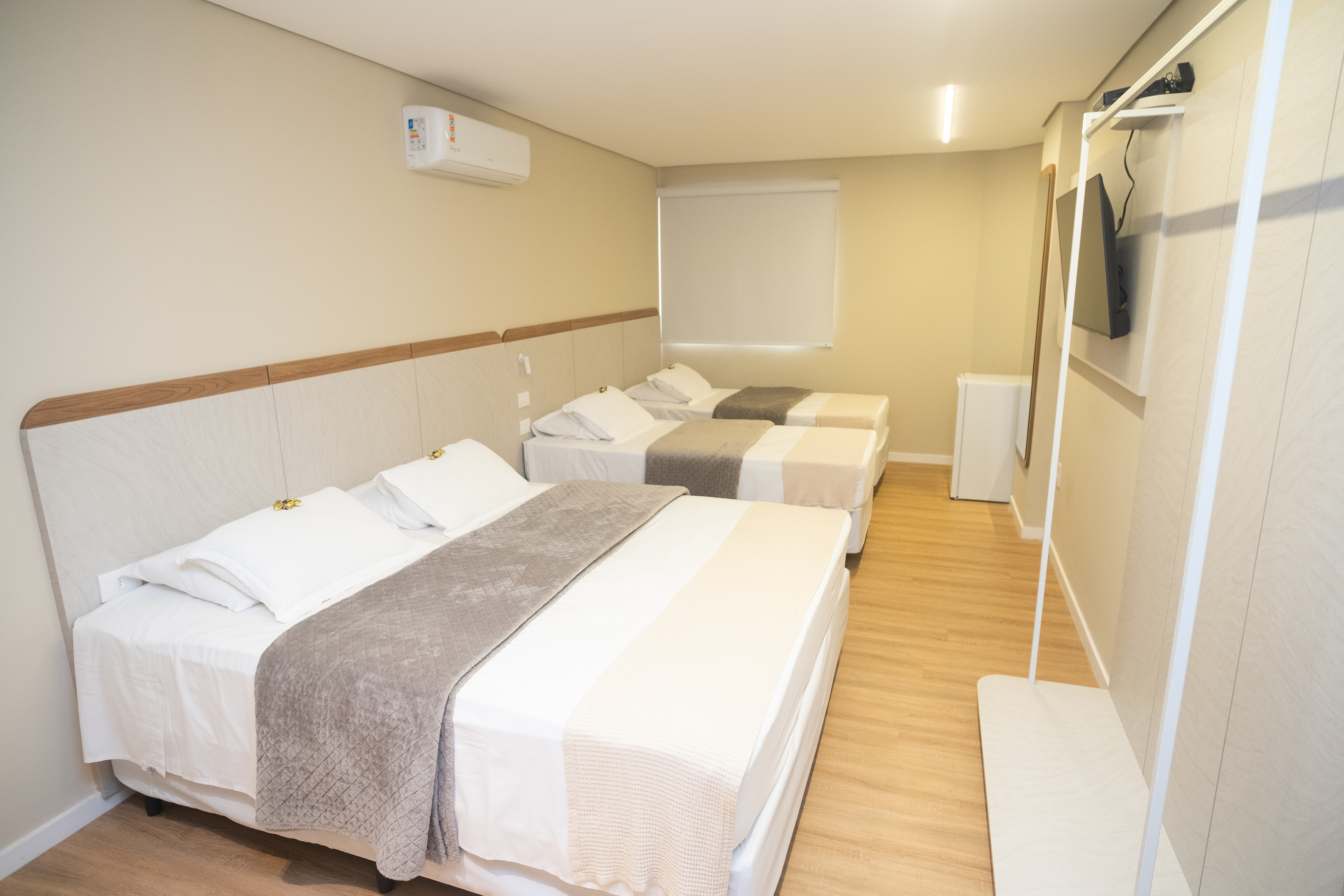 Apartment Capacity 4