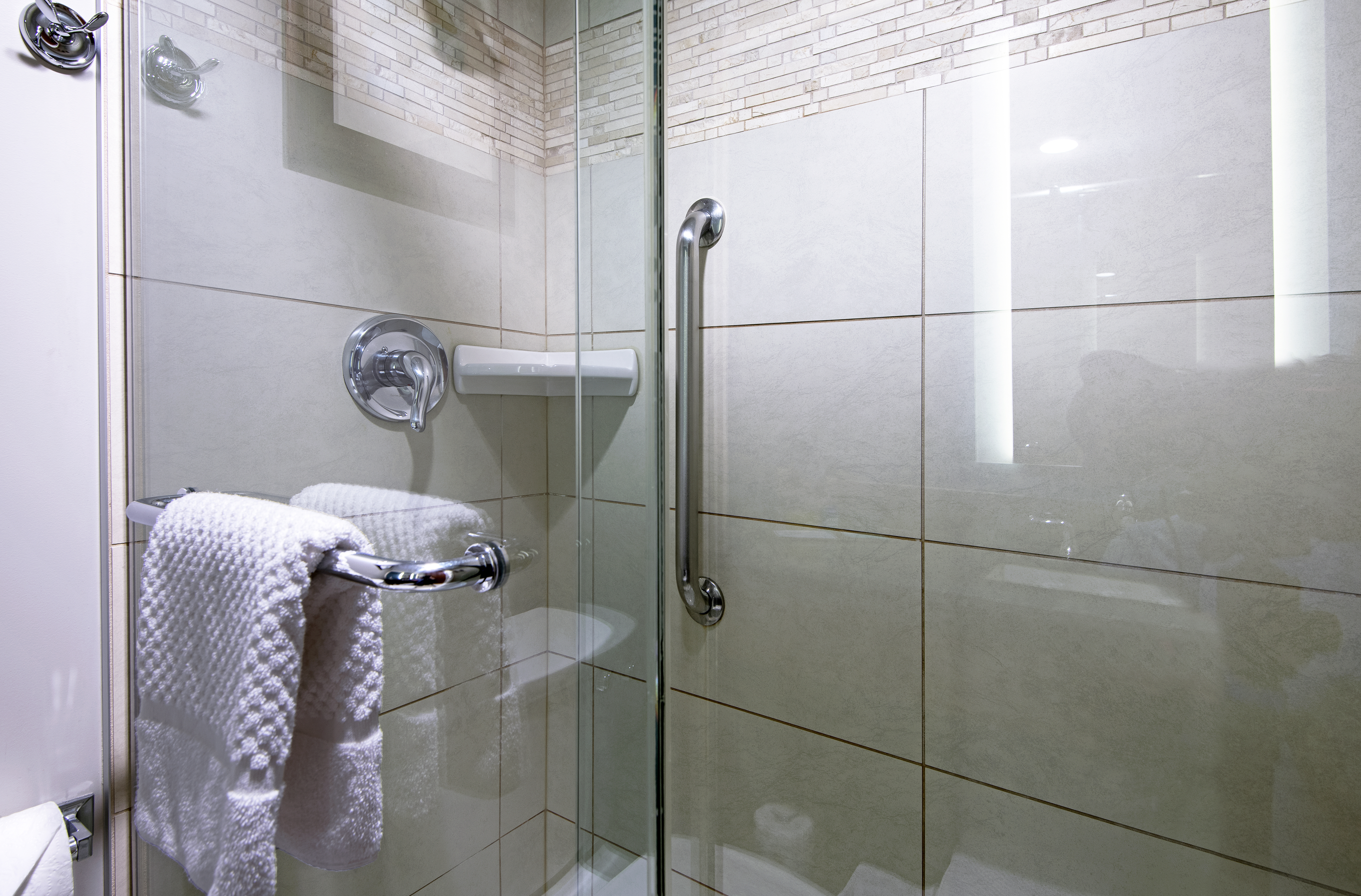 Double King Bed Non Smoking