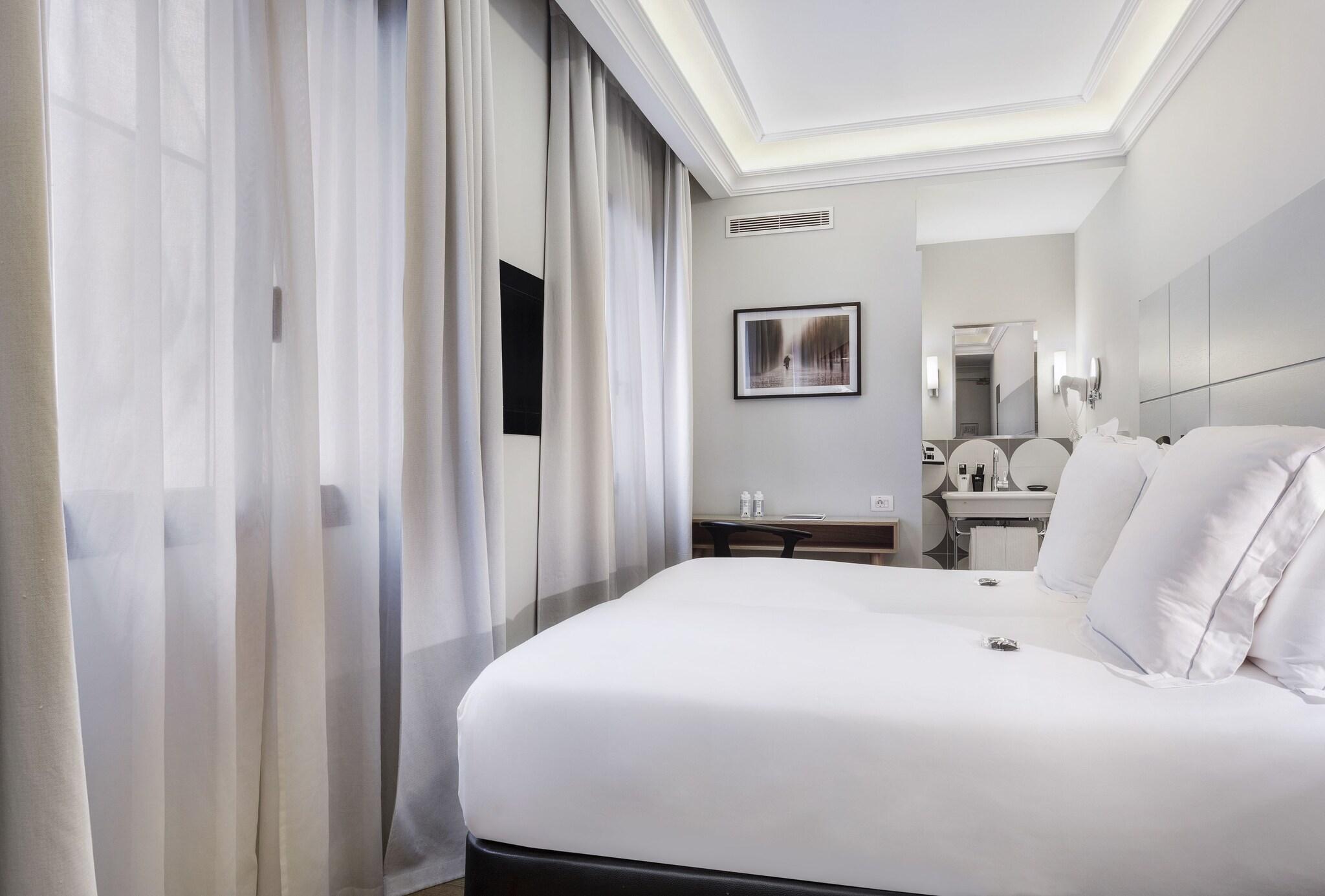 Double or Twin Standard