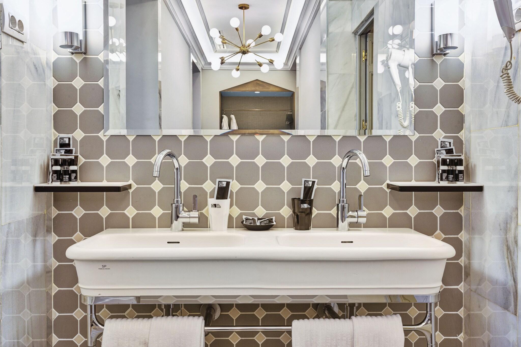 Double Deluxe Premium