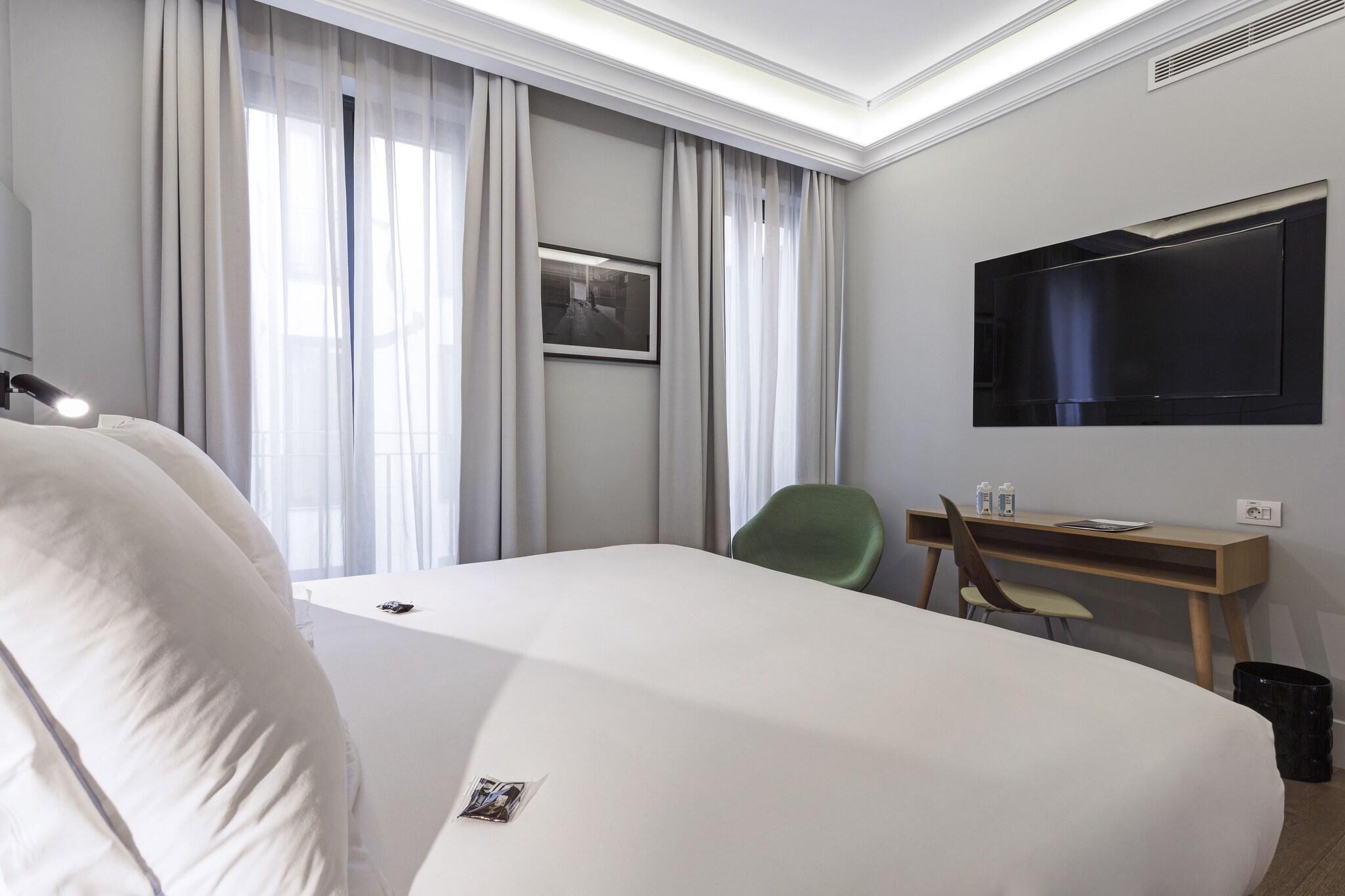 Double or Twin Standard