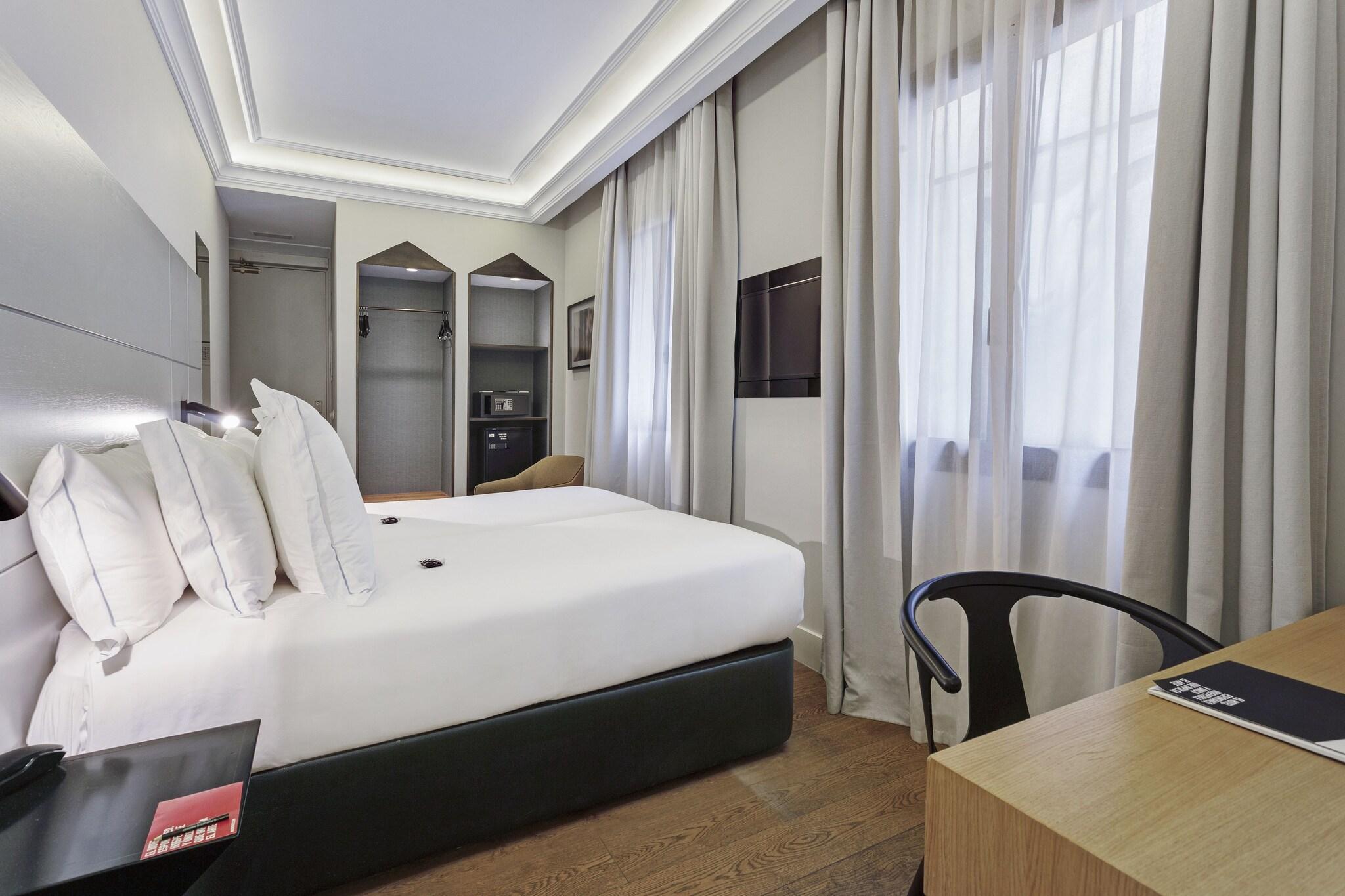 Double or Twin Standard