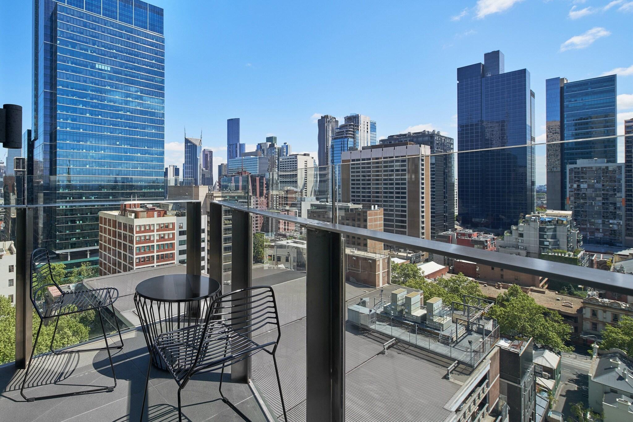 Suite City View King Bed