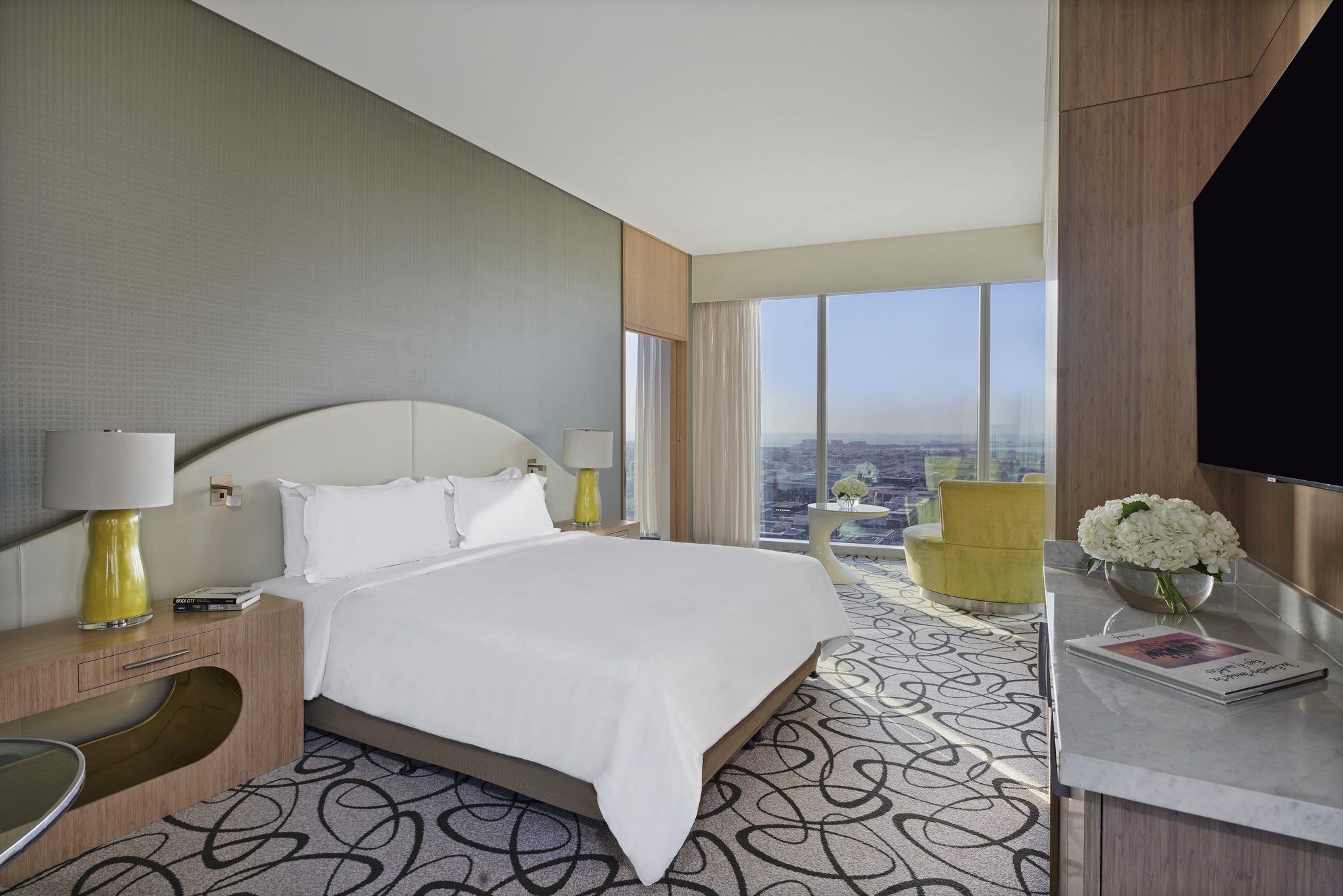 Suite Deluxe King Bed