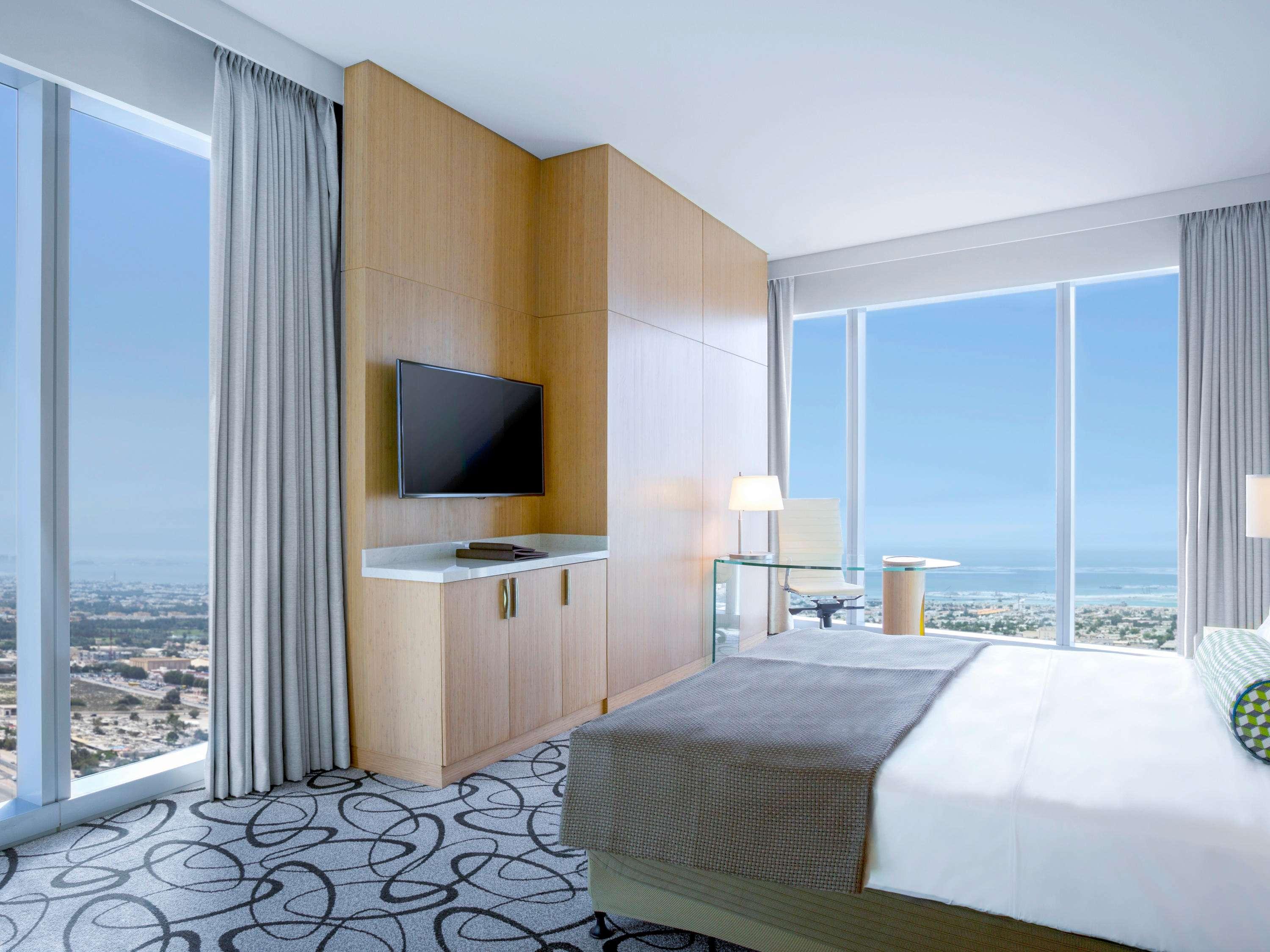 Suite Deluxe King Bed