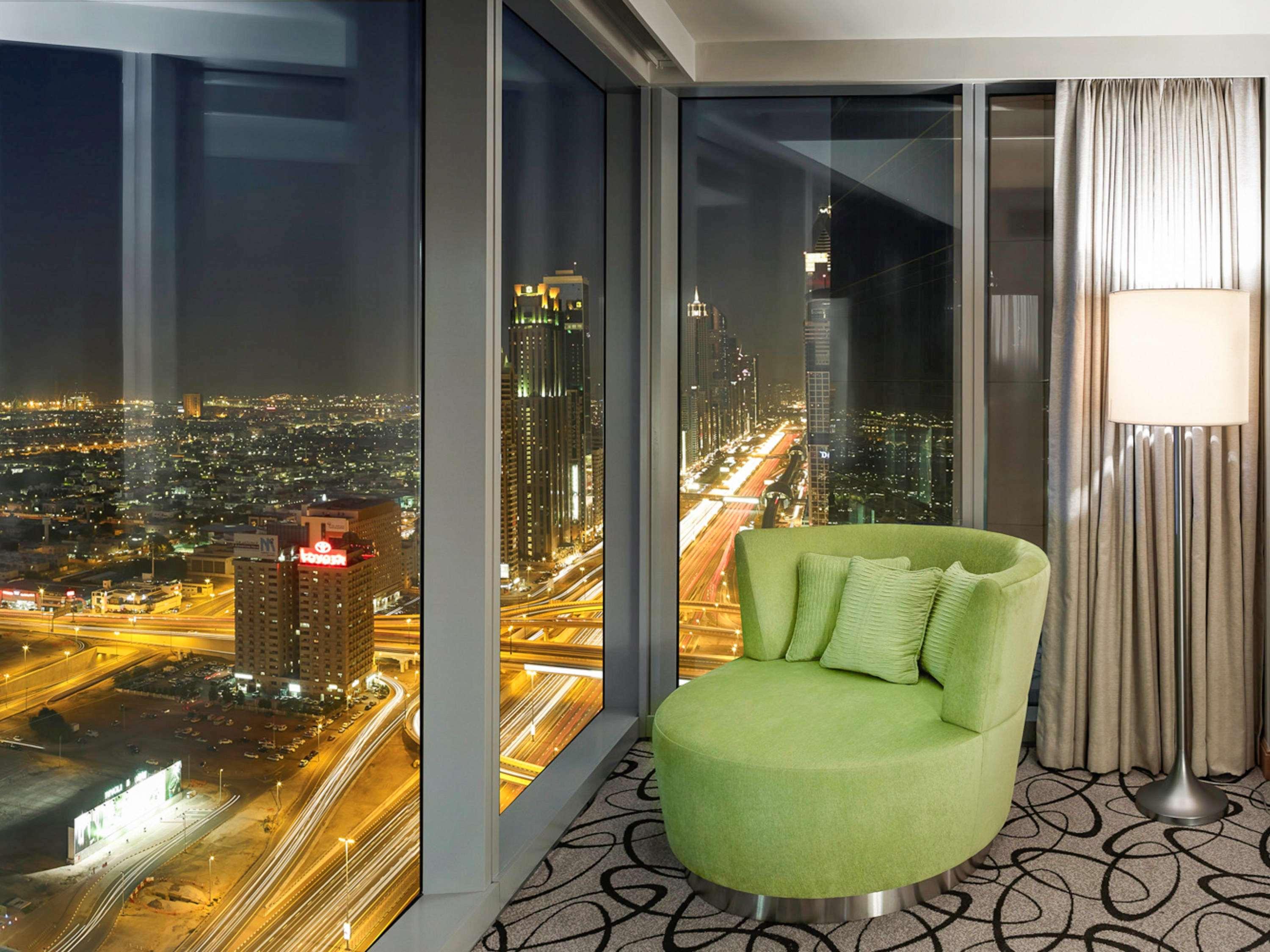 Suite Deluxe King Bed