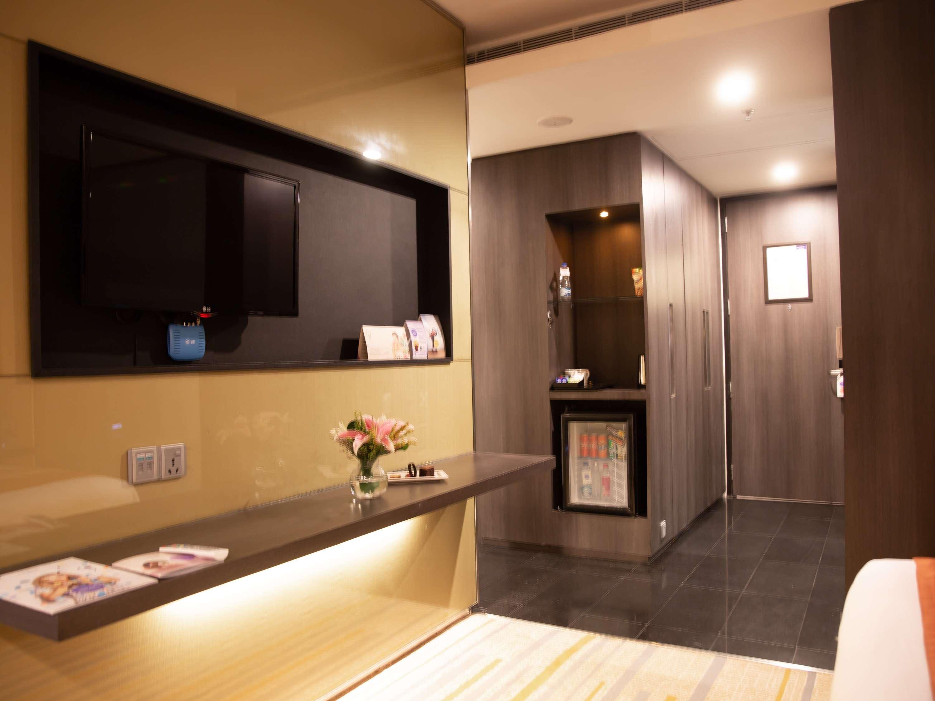 Studio with Kitchenette