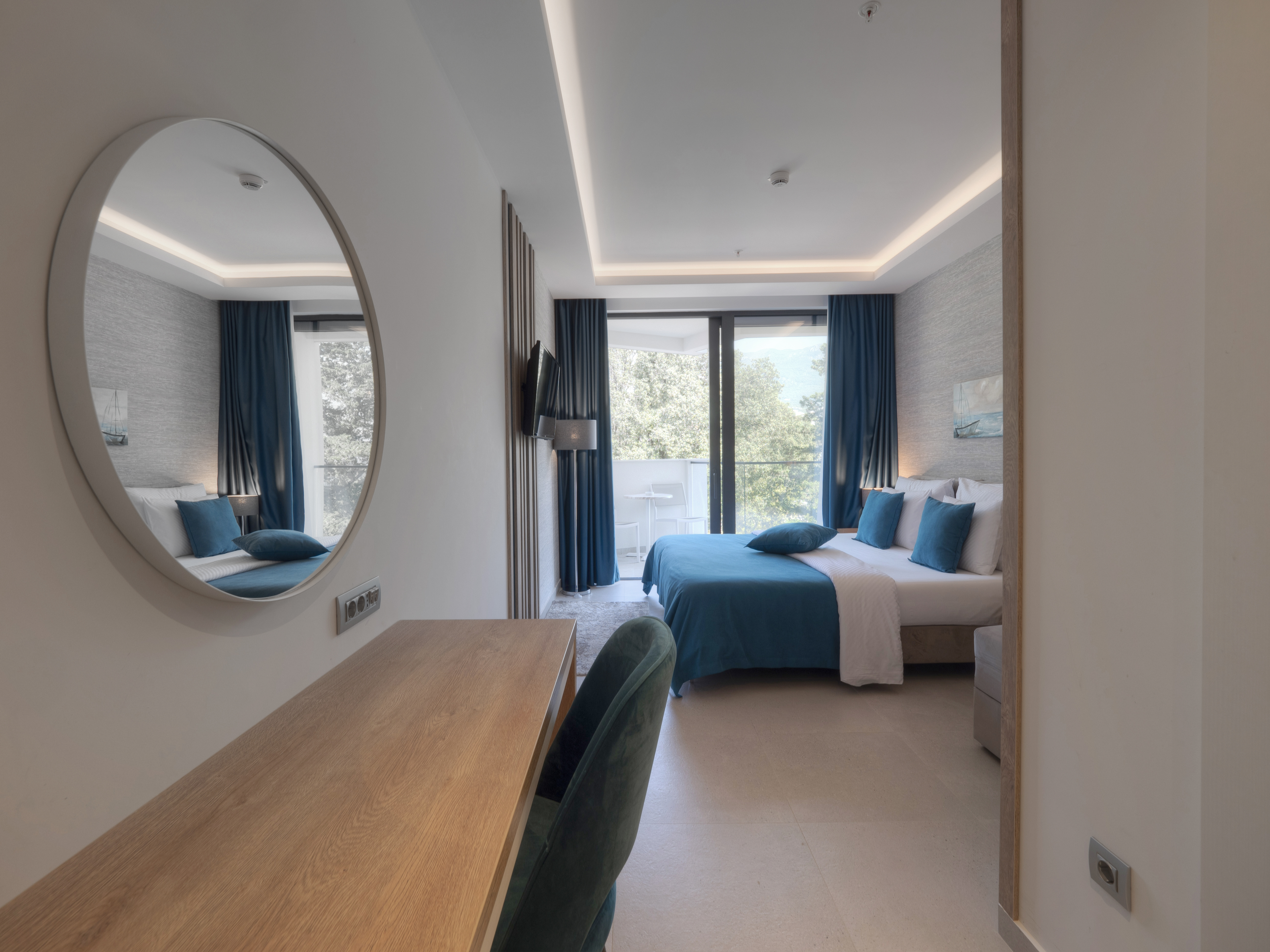 Double Superior Side Sea View