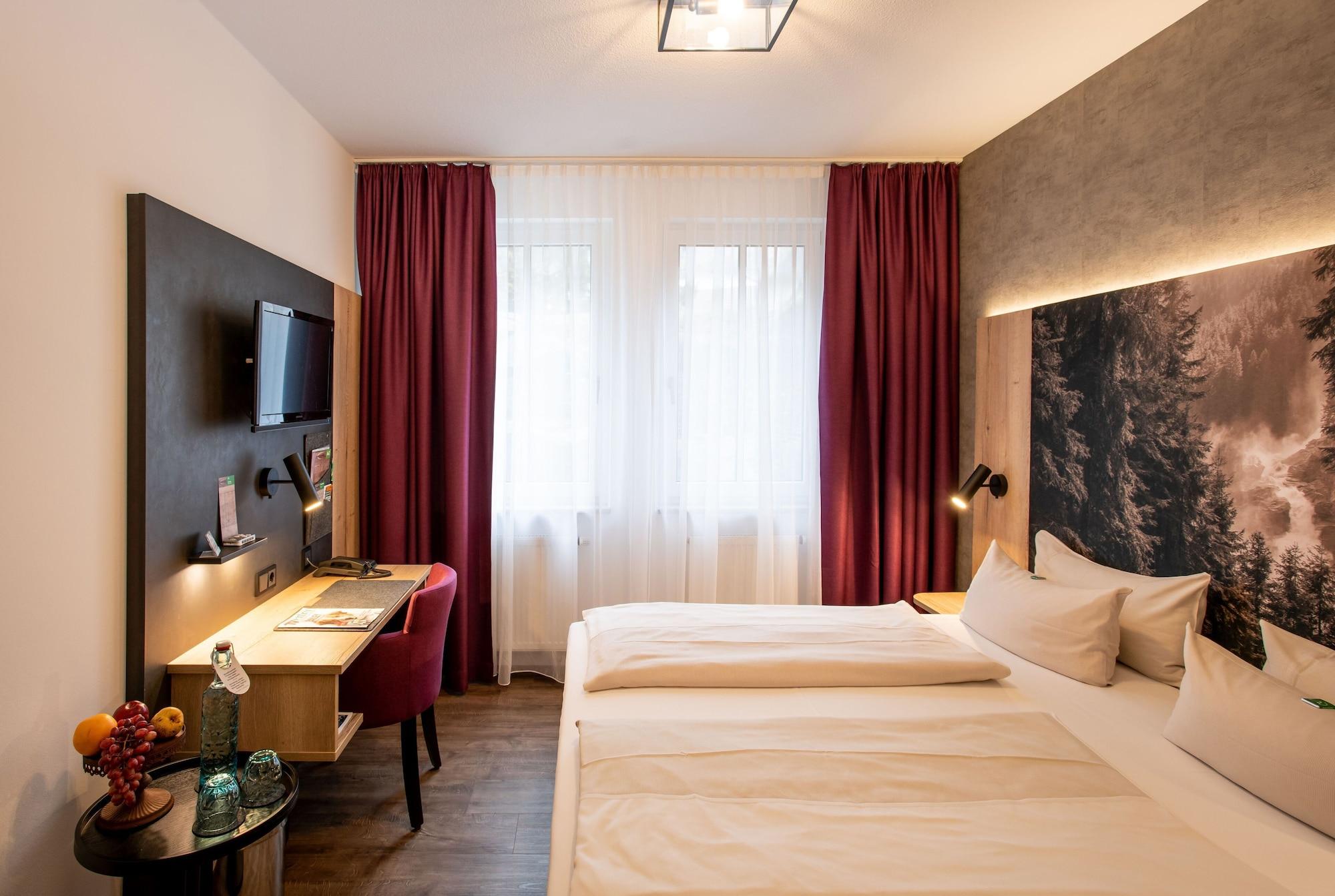 Double Deluxe One Bed