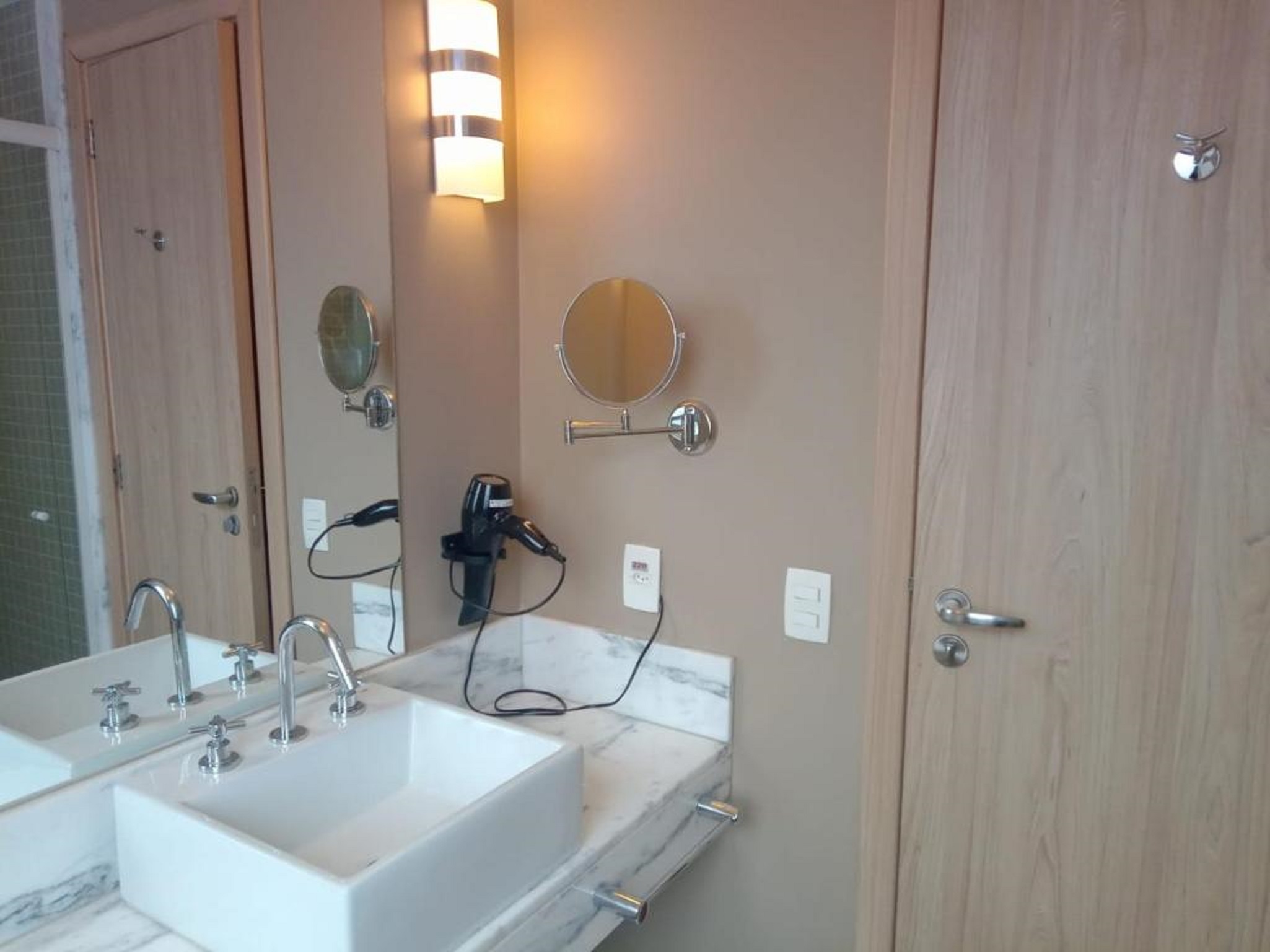 Family Room Capacity 2