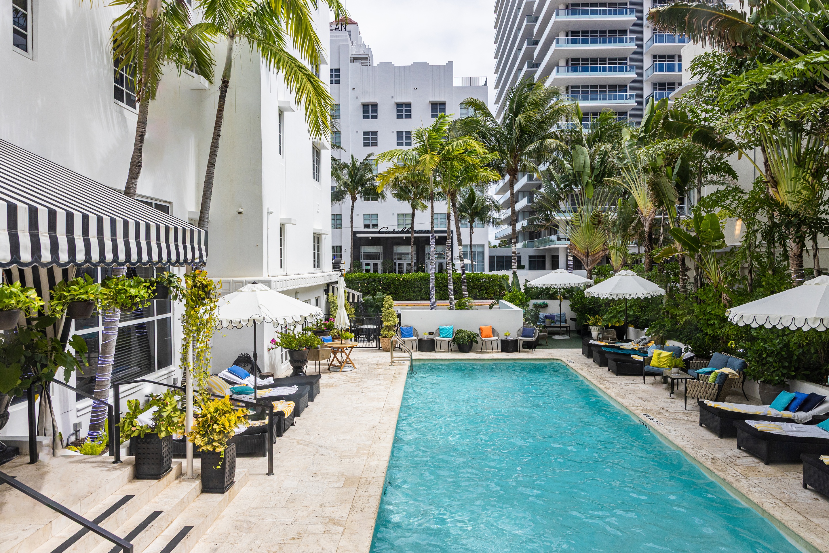 Double Pool View King Bed