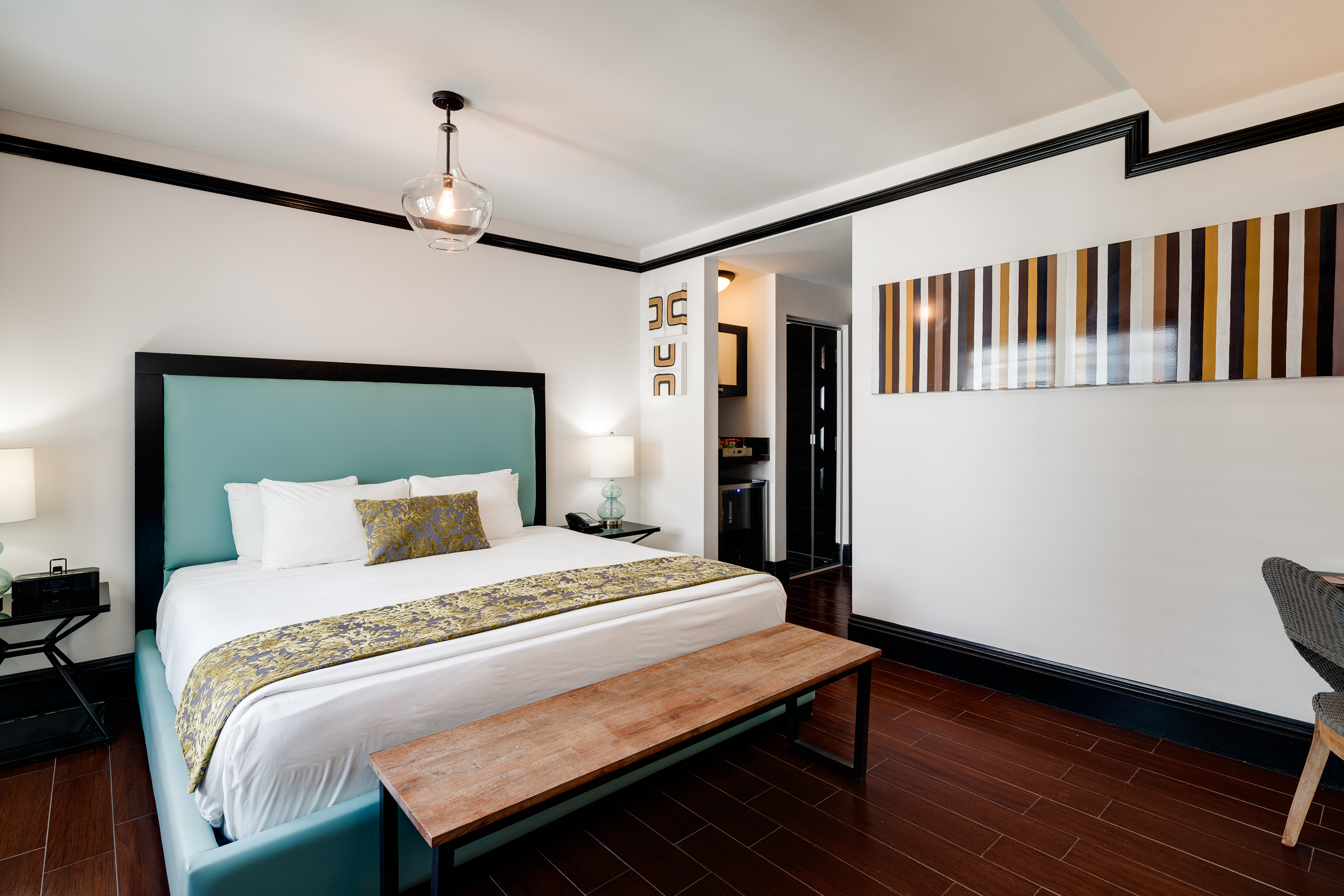 Double Pool View King Bed