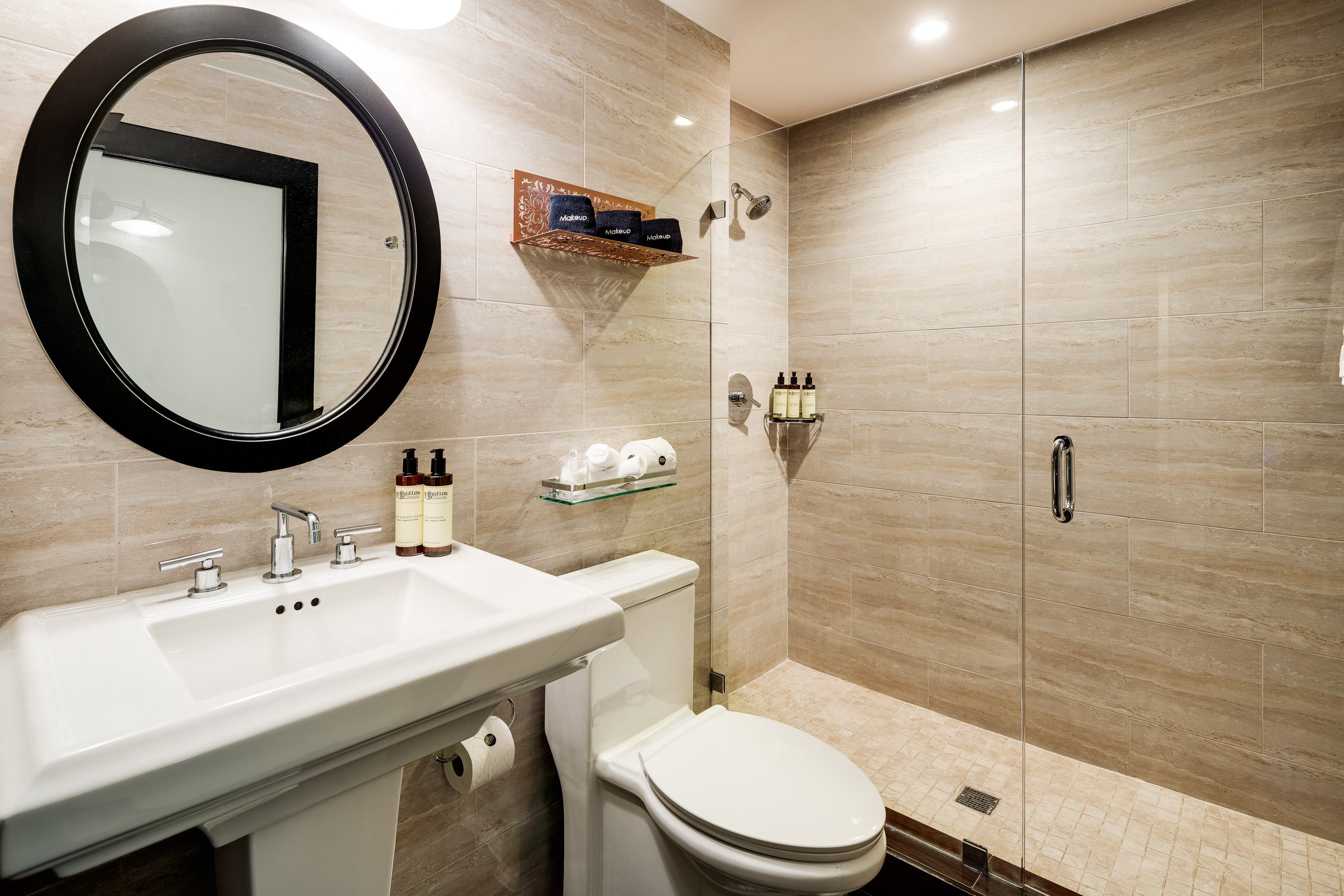 Double Pool View King Bed