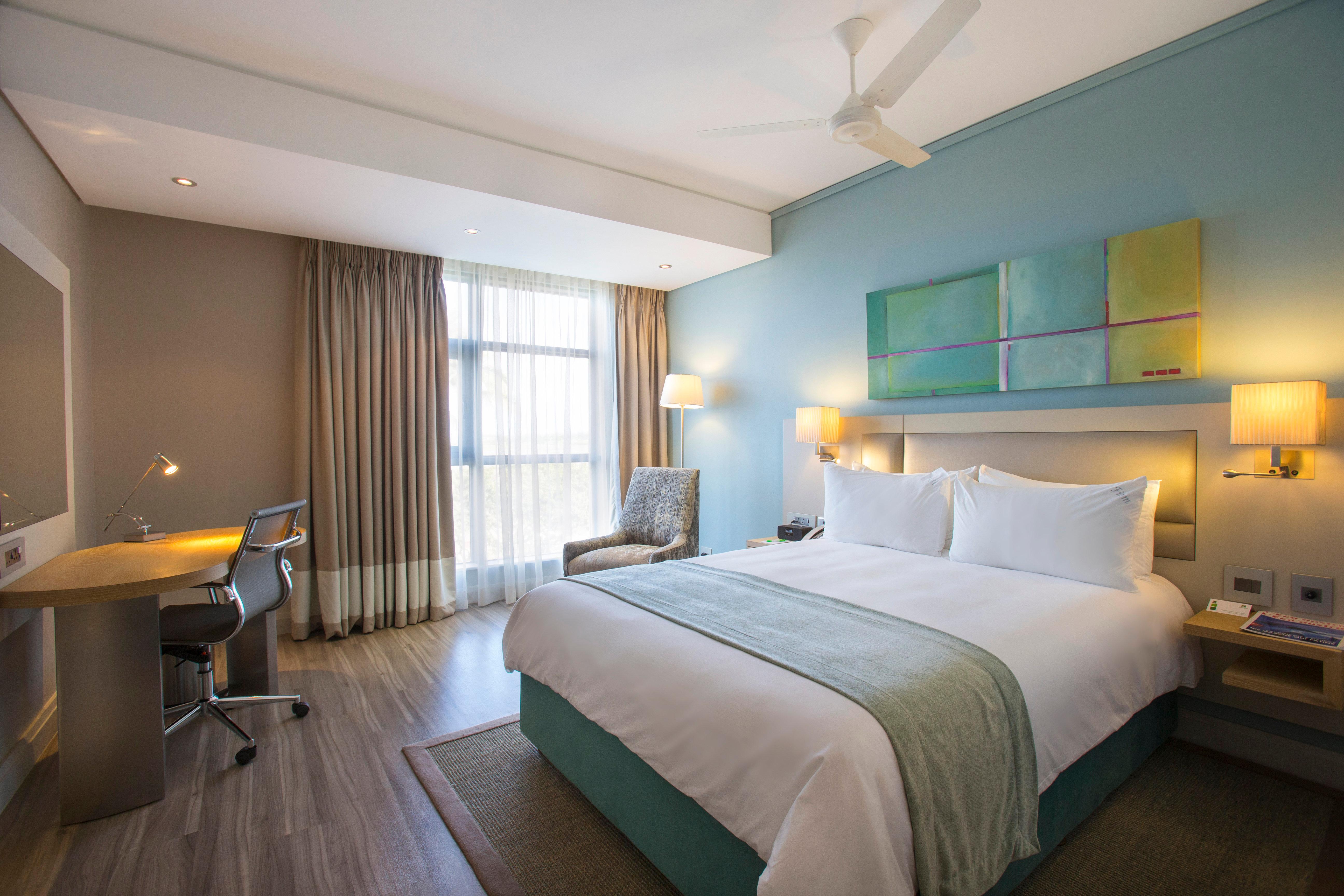 Double Queen Size Bed