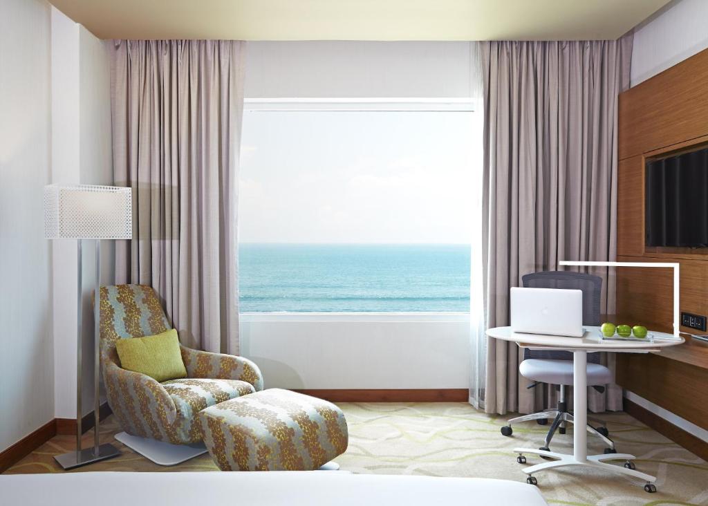 Room Premium King Bed