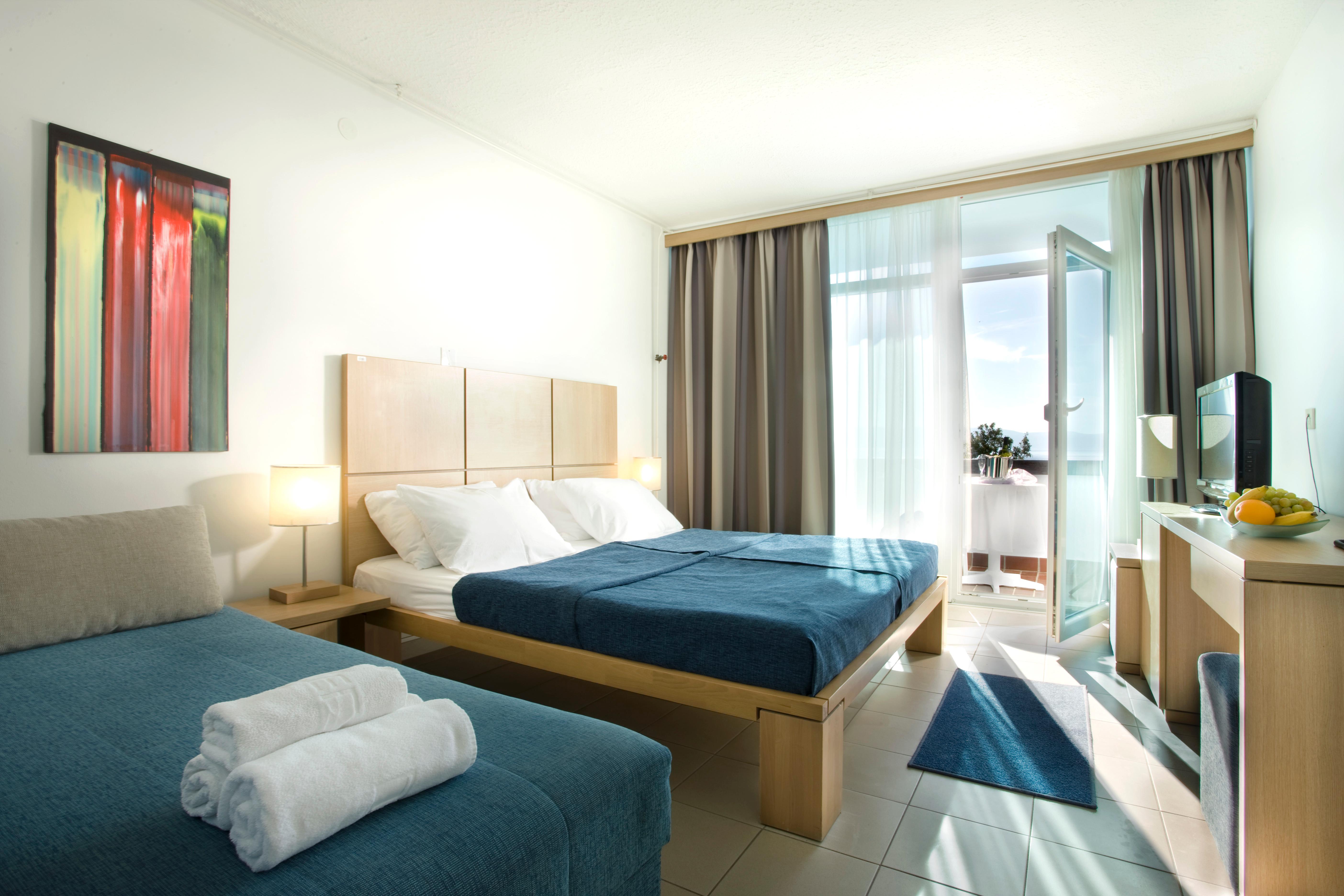 Double Side Sea View with Balcony