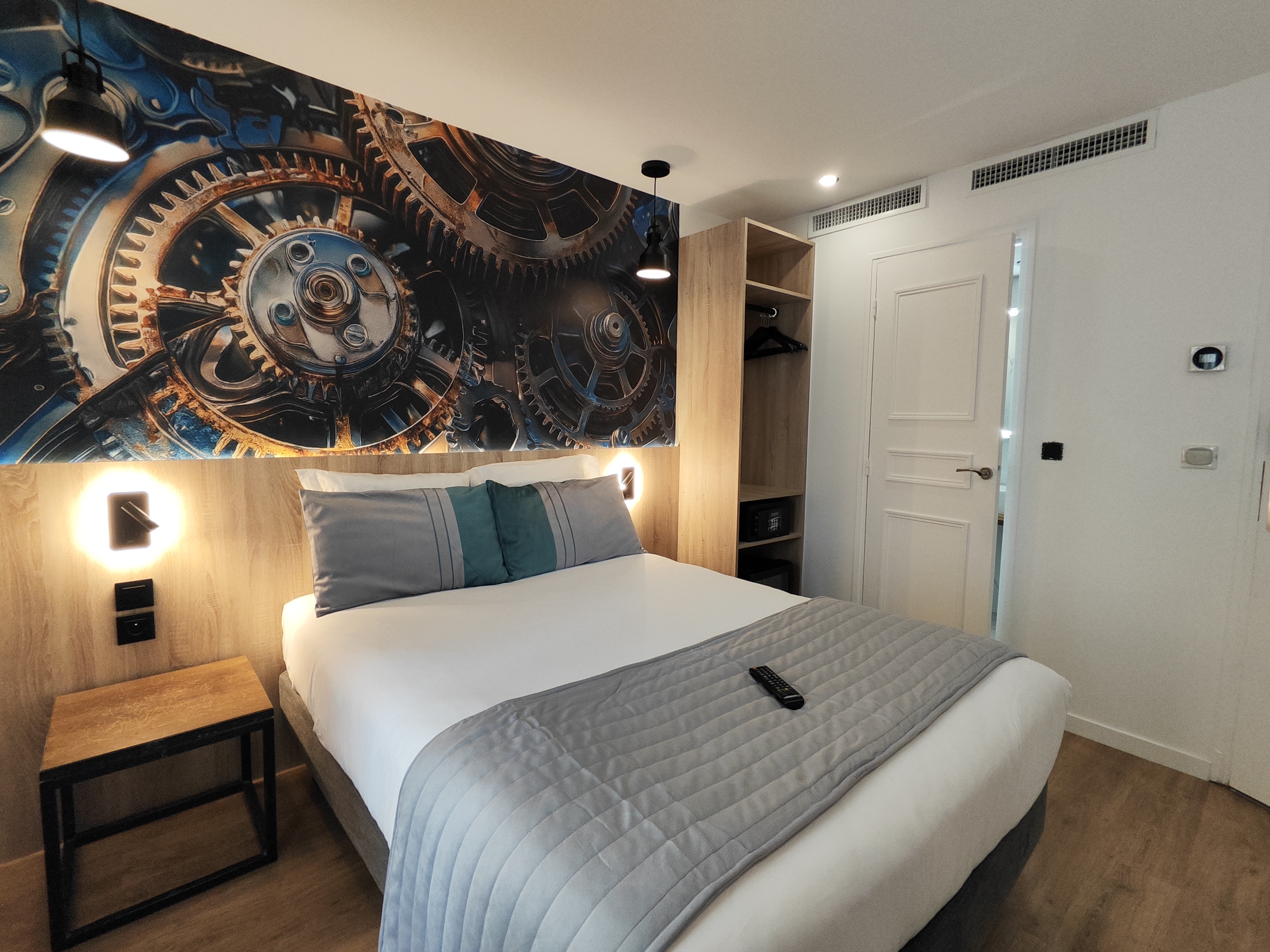 Quadruple Two Double Beds