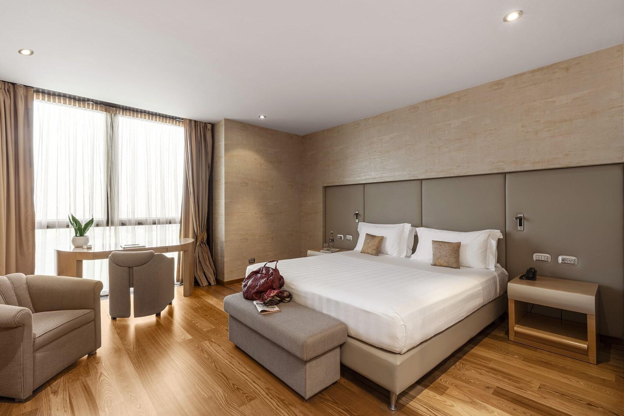 Double or Twin Deluxe Two Beds