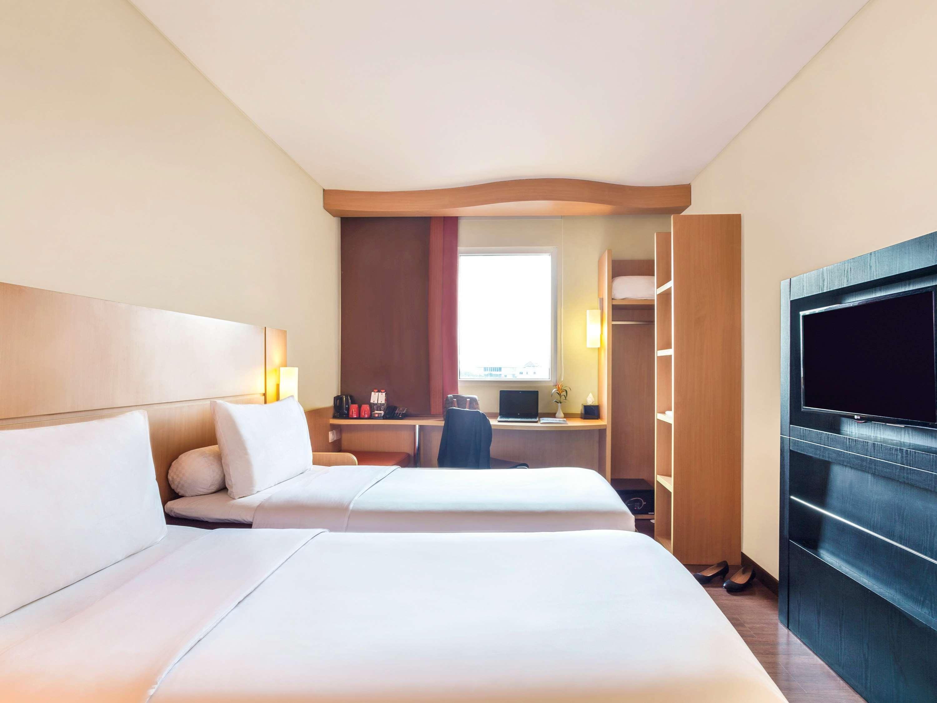 Twin Standard