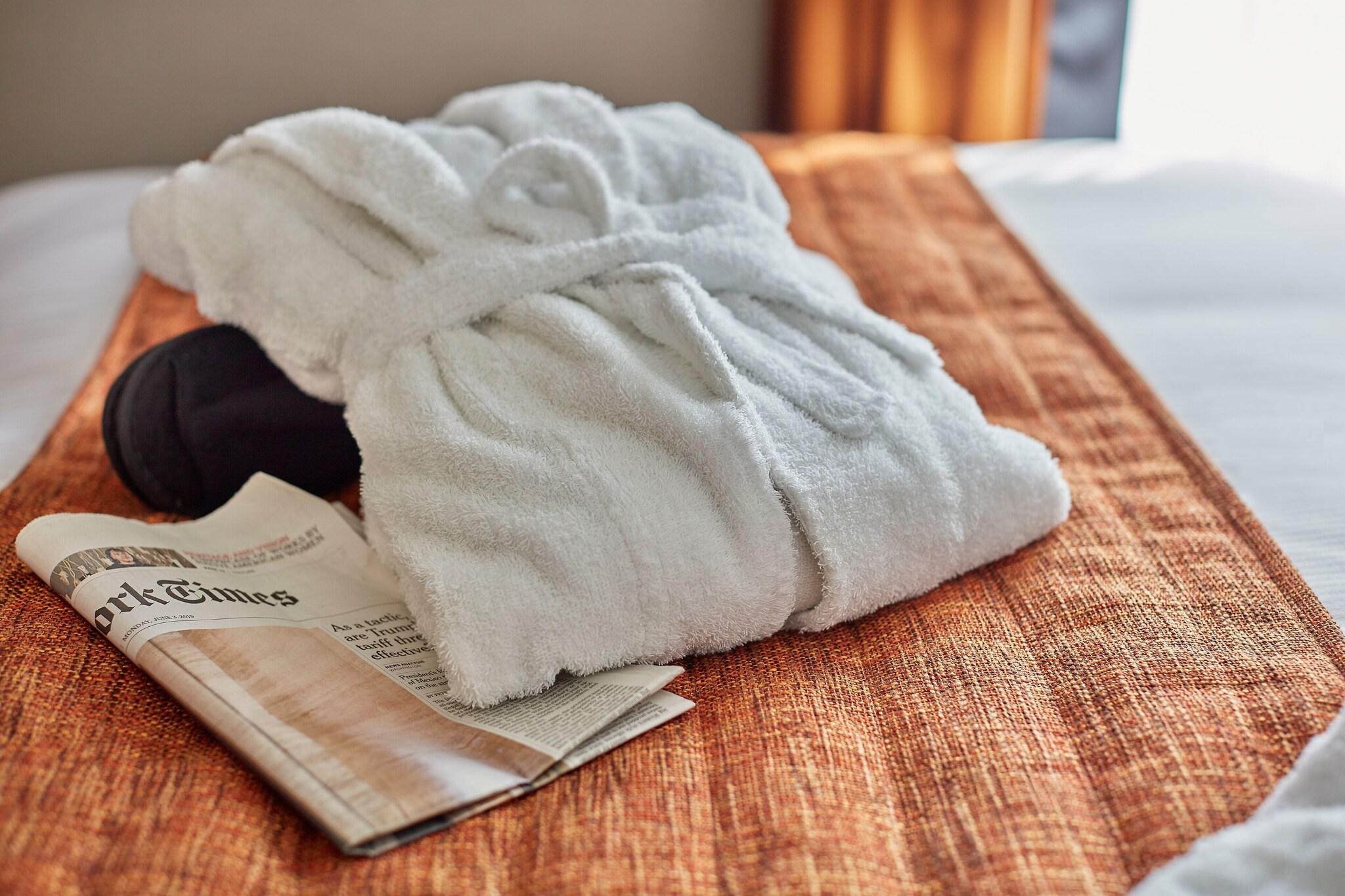 Twin Deluxe with Views