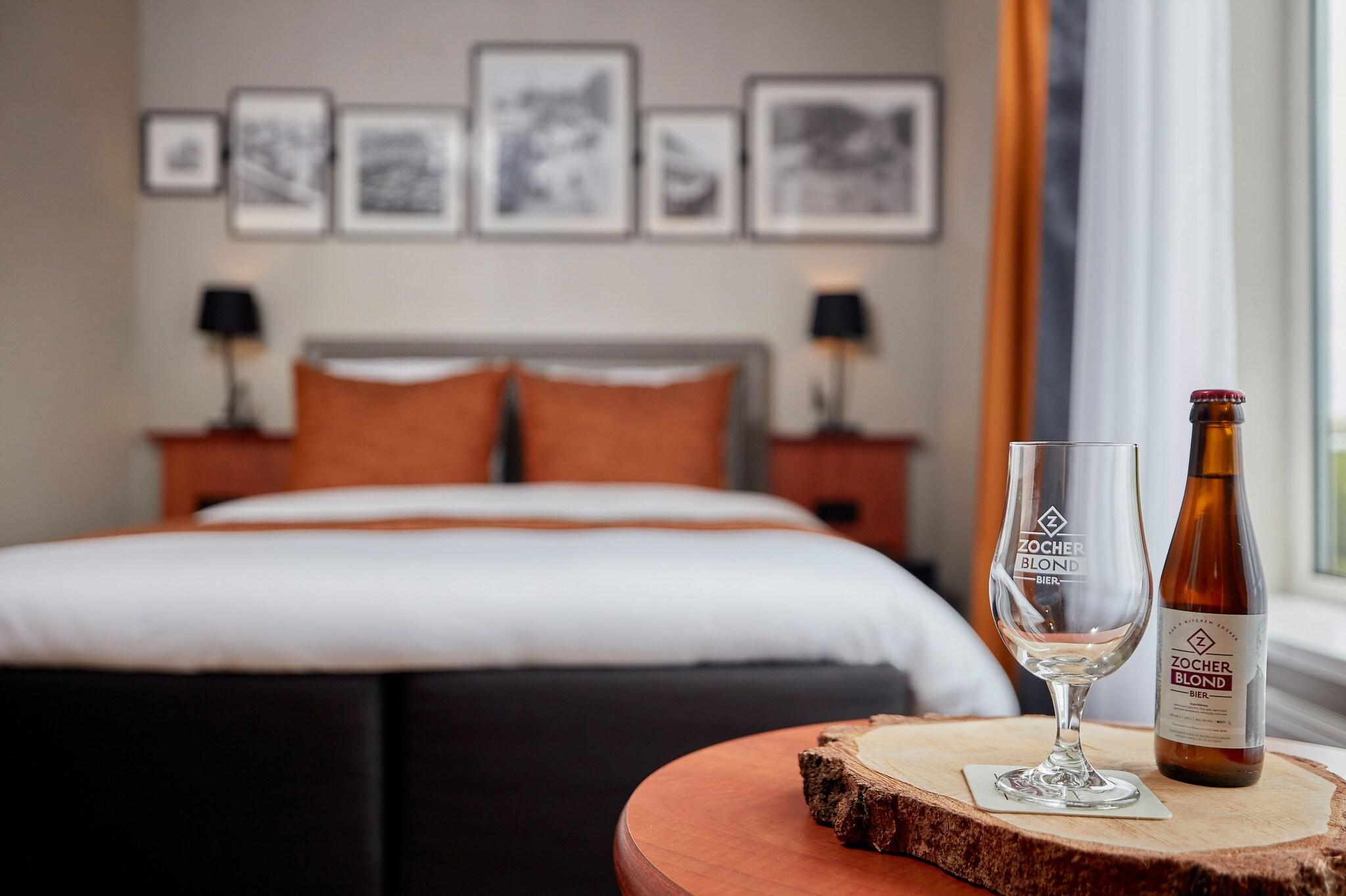 Twin Deluxe with Views