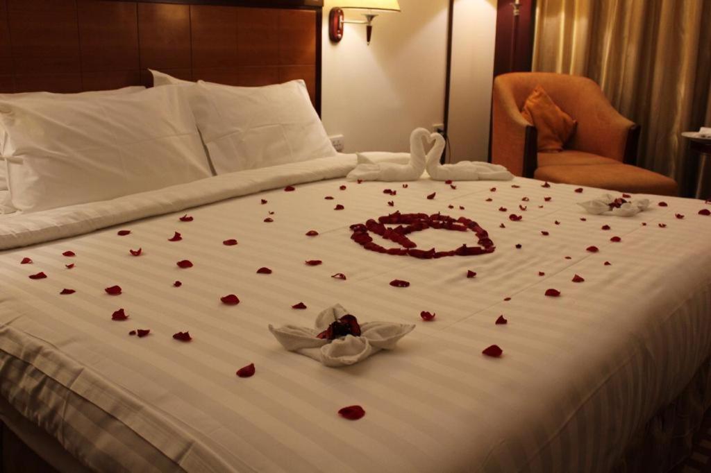 Double King Size Bed