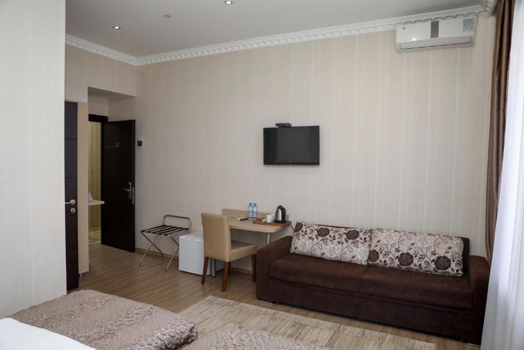 Junior Suite Capacity 3 One Bedroom