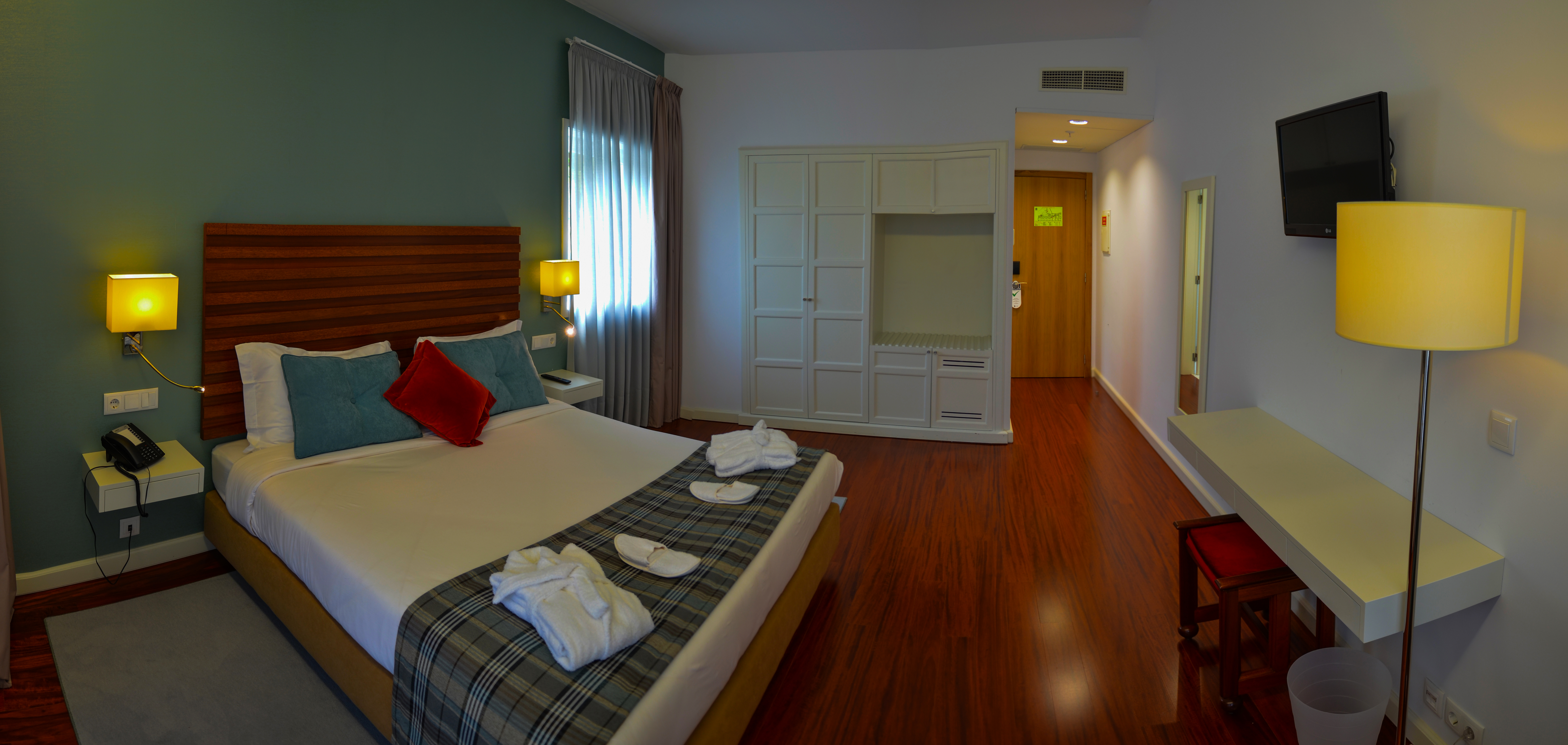 Double or Twin Superior