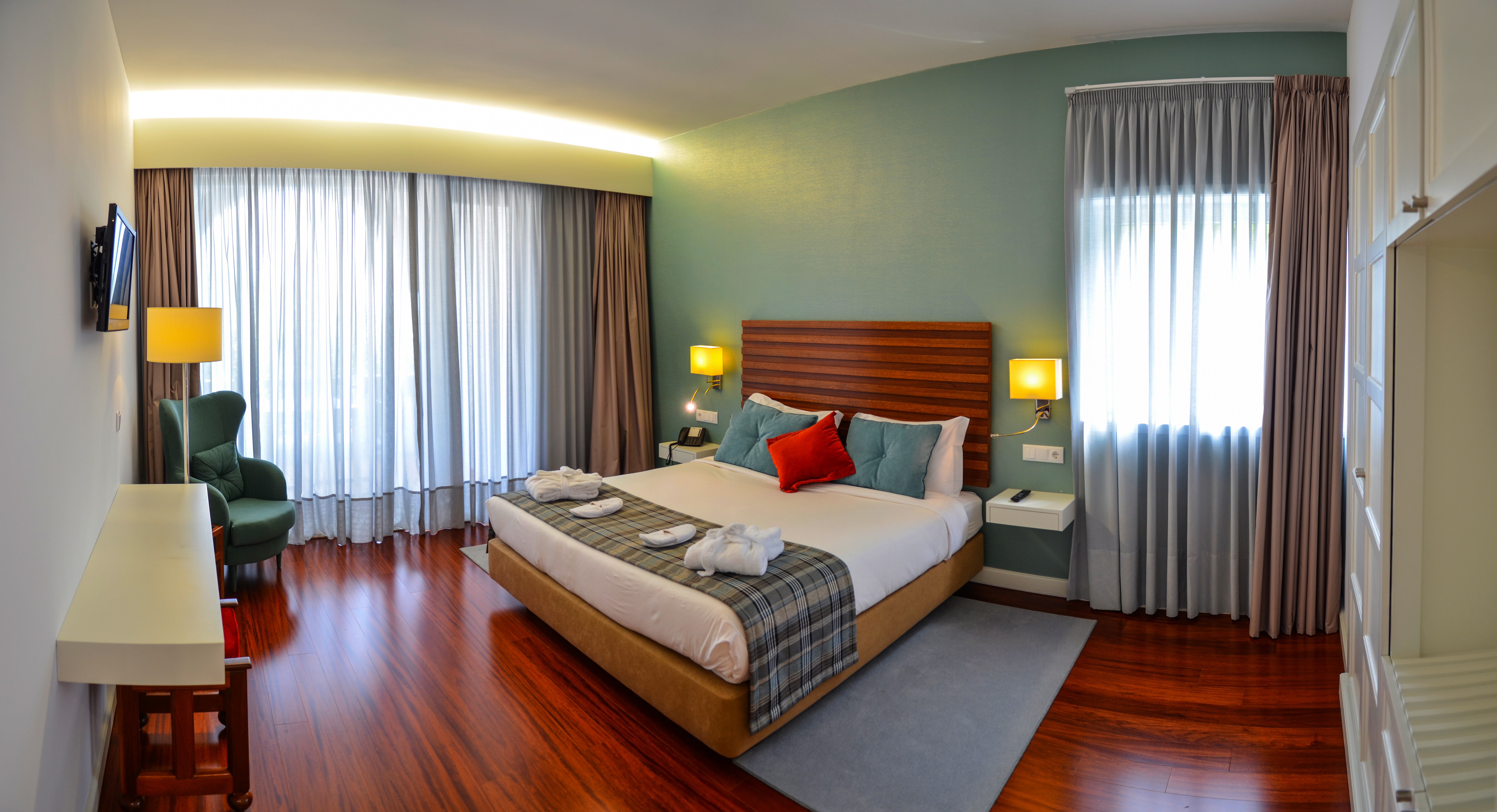 Double or Twin Superior