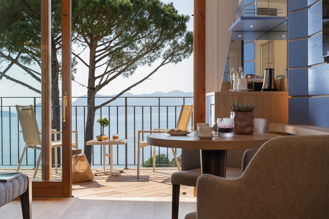 Double King Size Bed