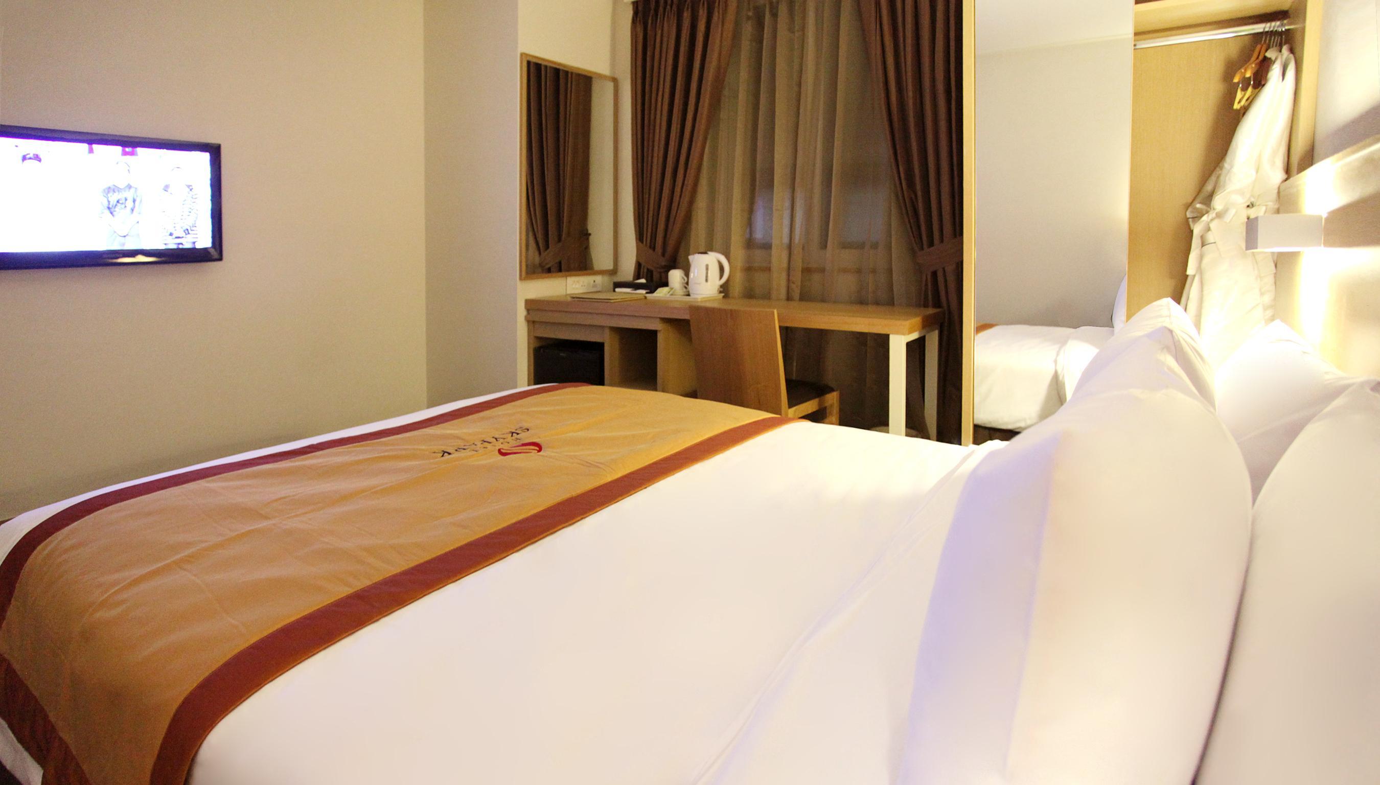 Double or Twin Standard