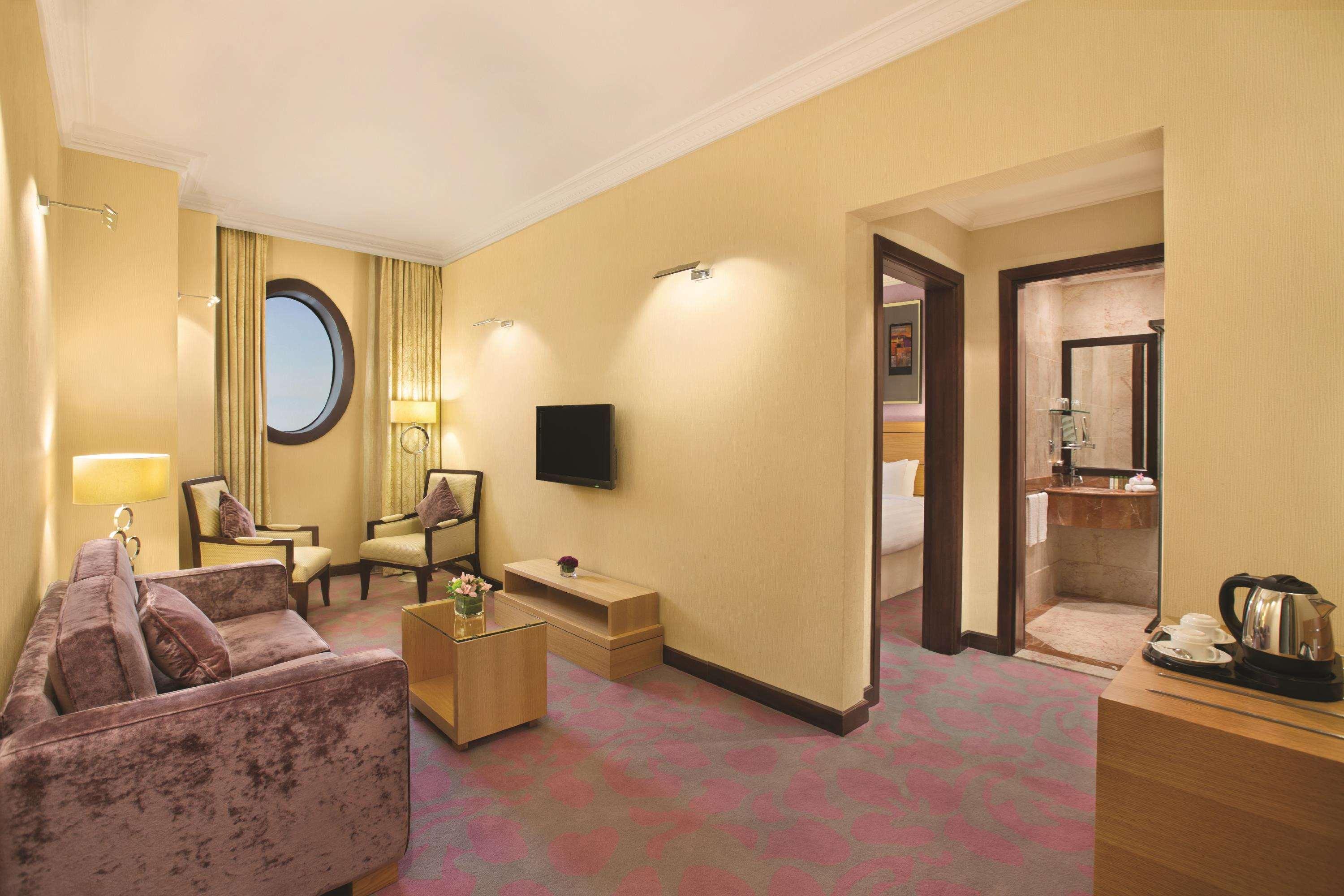 Suite King Bed One Bedroom 