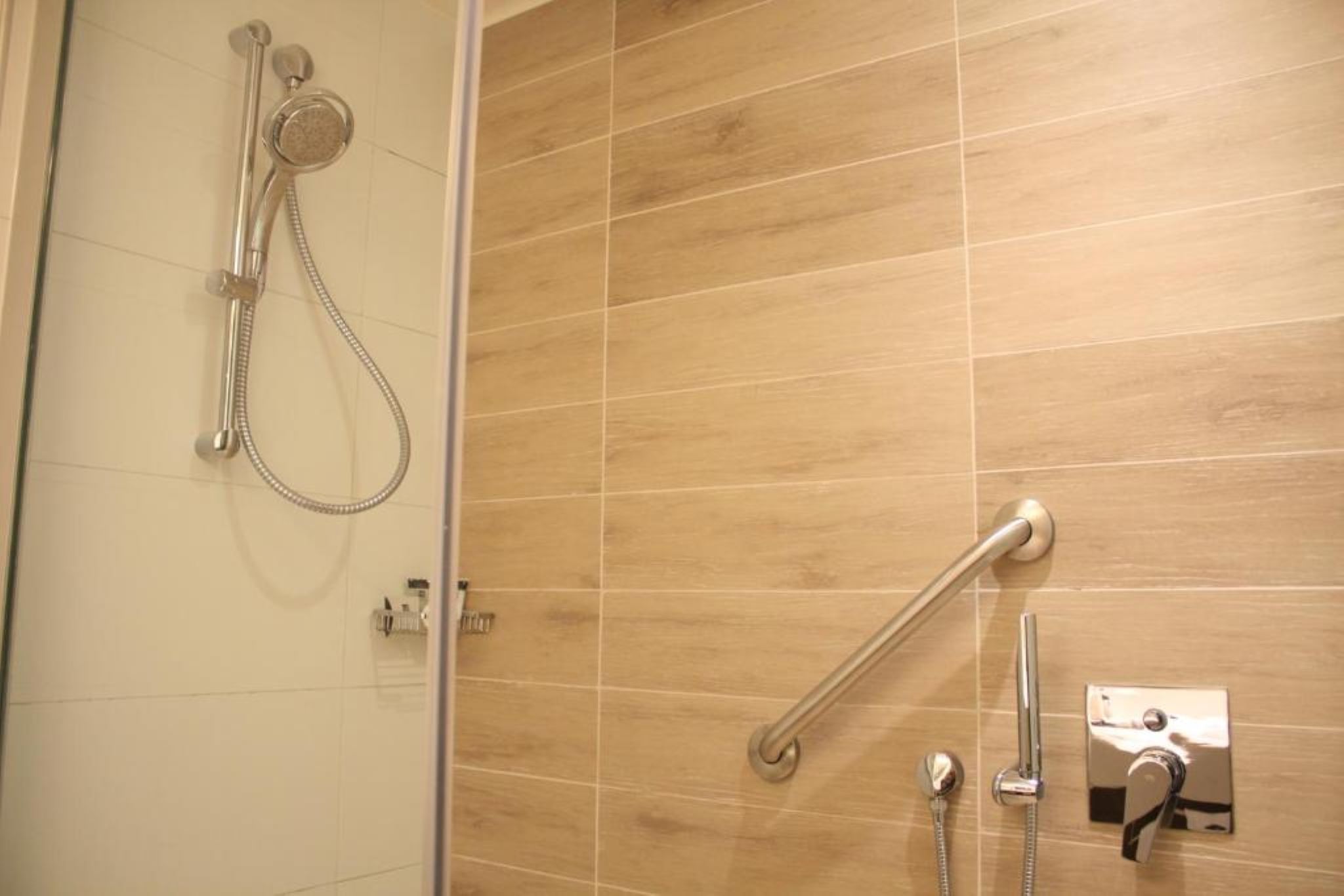 Double Accessible King Size Bed