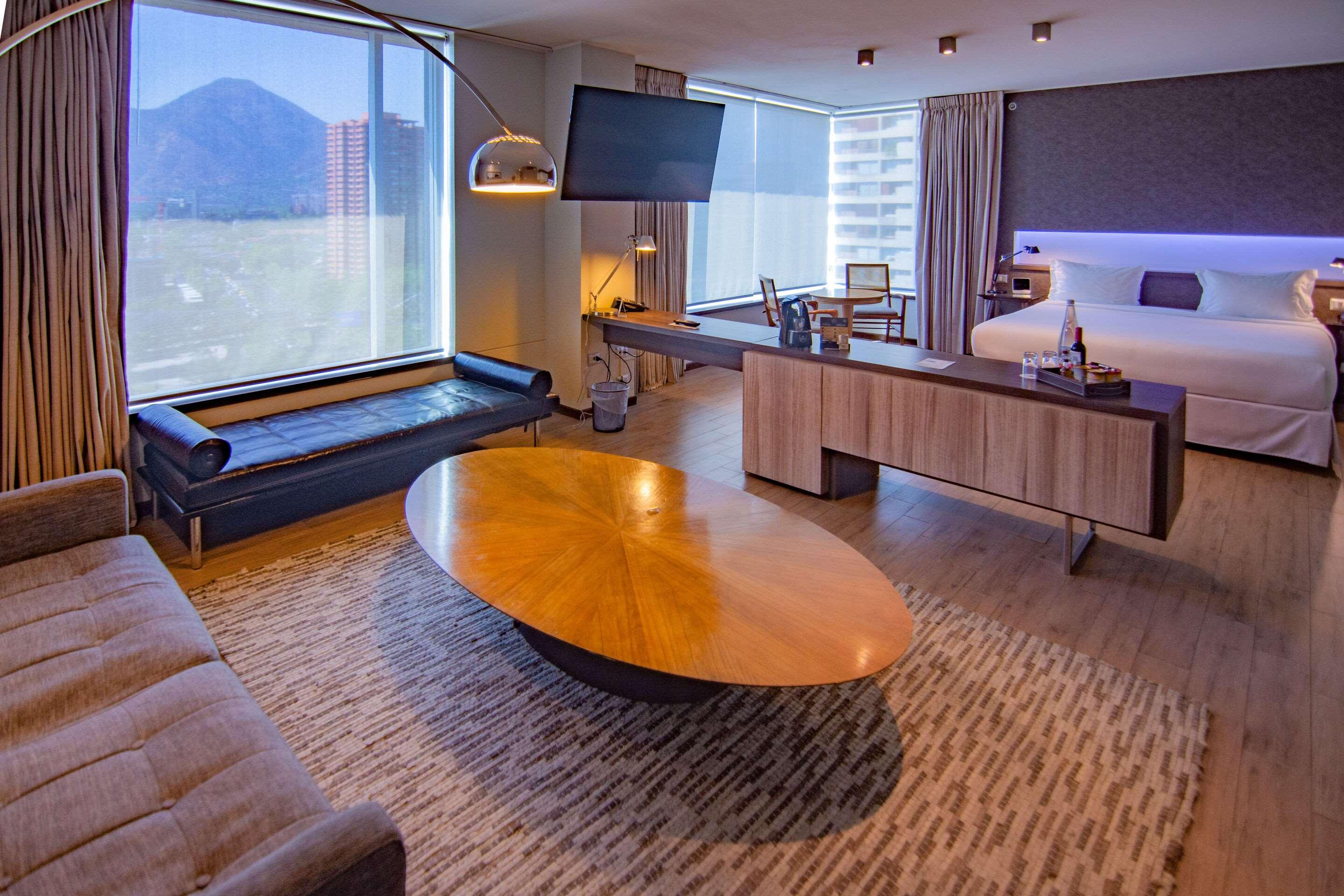 Suite King Size Bed