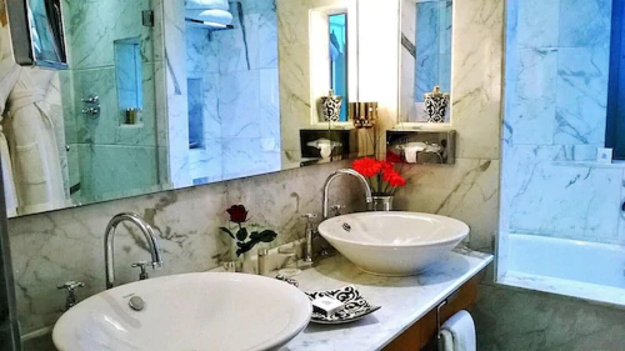 Suite with Double Bed