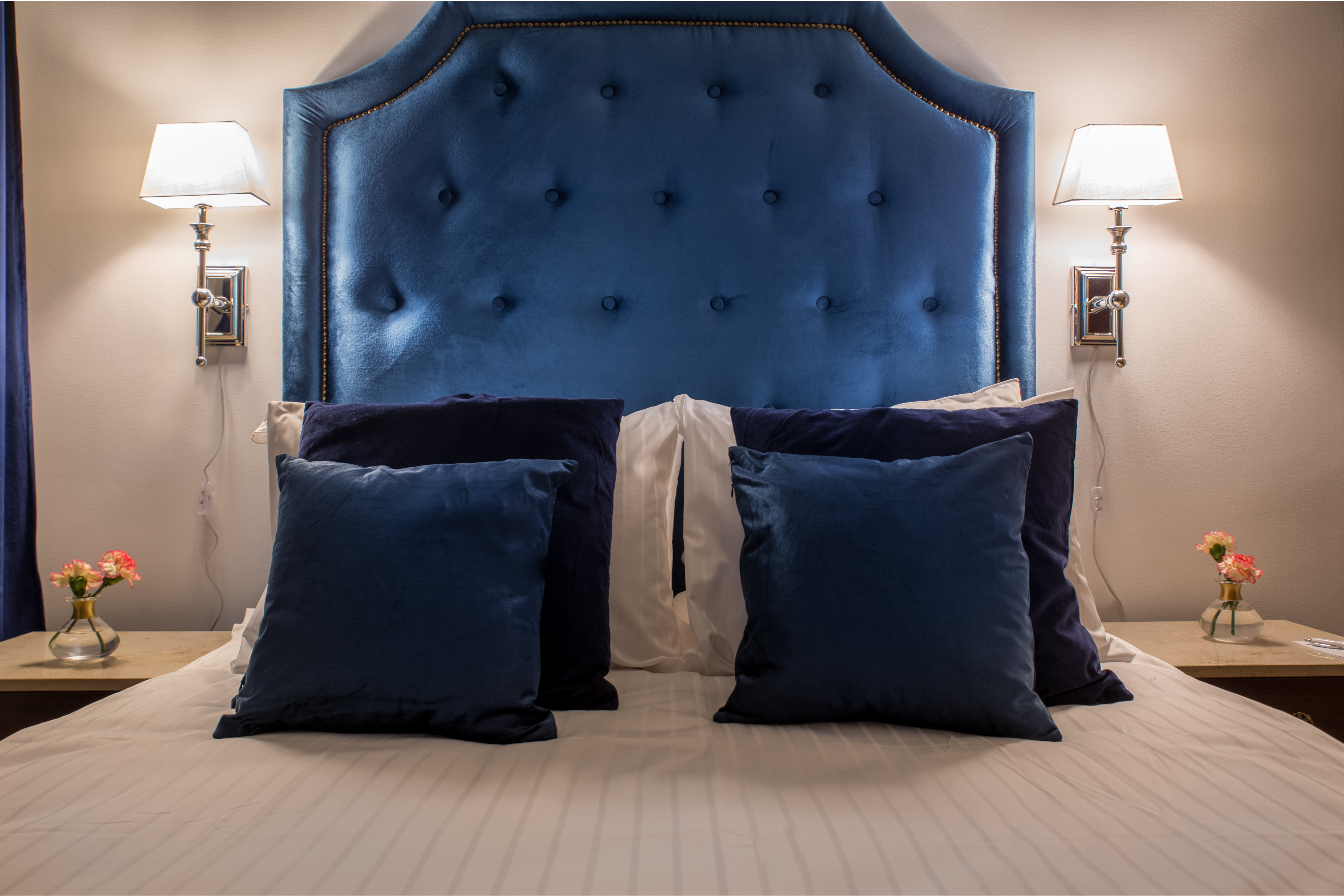 Double Queen Size Bed